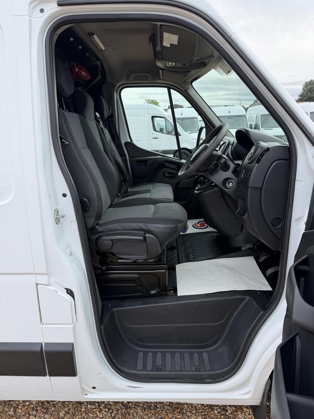 2019 Renault Master - Thumbnail 14