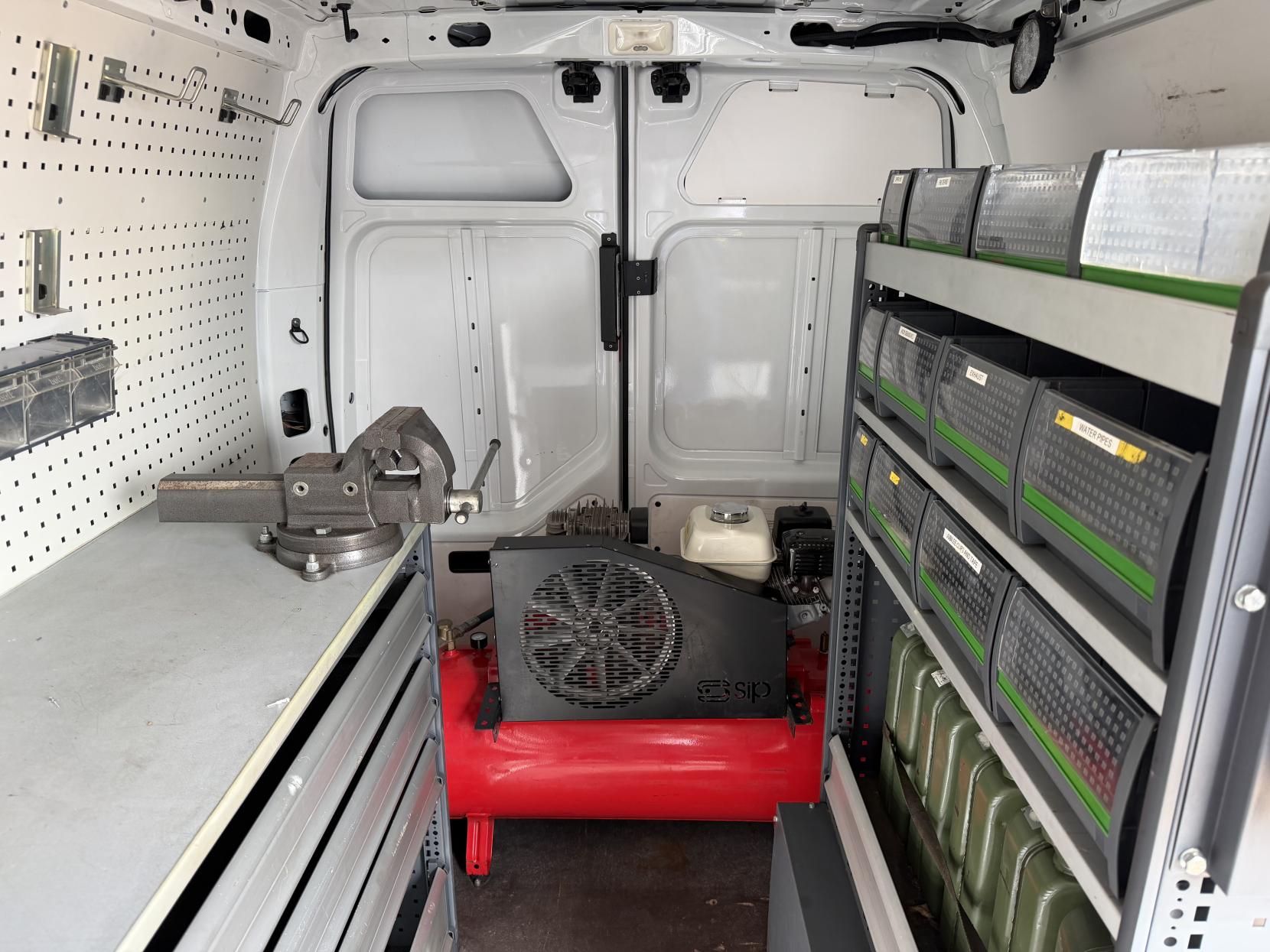 2019 Renault Master - Thumbnail 40