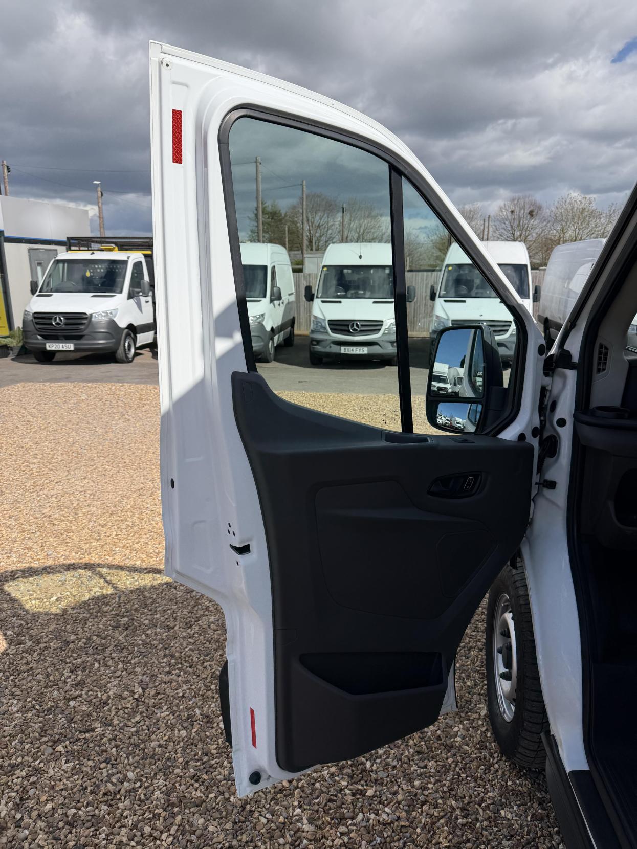 Ford Transit 2.0 350 EcoBlue Leader Panel Van 5dr Diesel Manual RWD L2 H3 Euro 6 (s/s) (130 ps)