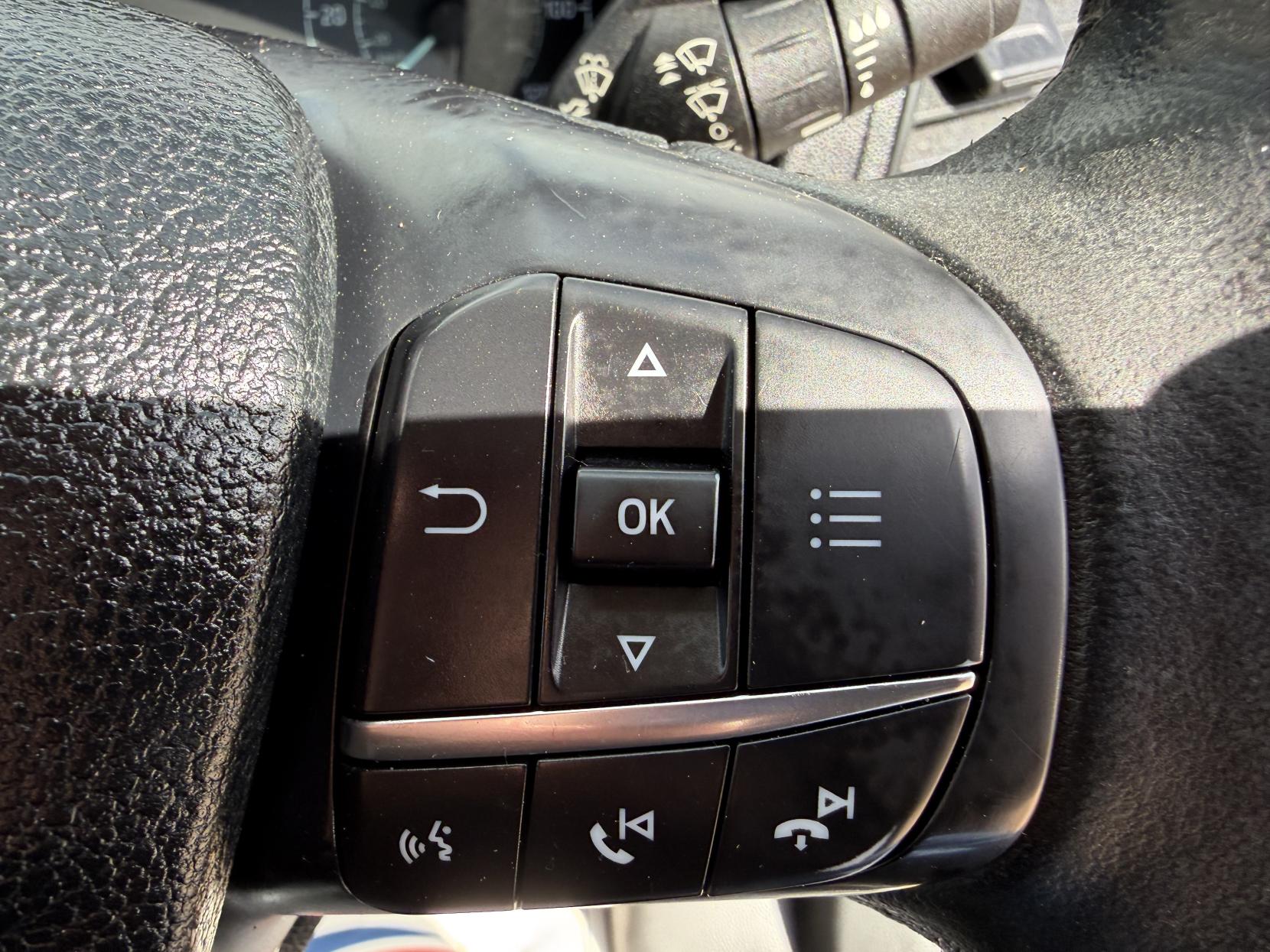 Ford Transit 2.0 350 EcoBlue Leader Panel Van 5dr Diesel Manual RWD L2 H3 Euro 6 (s/s) (130 ps)