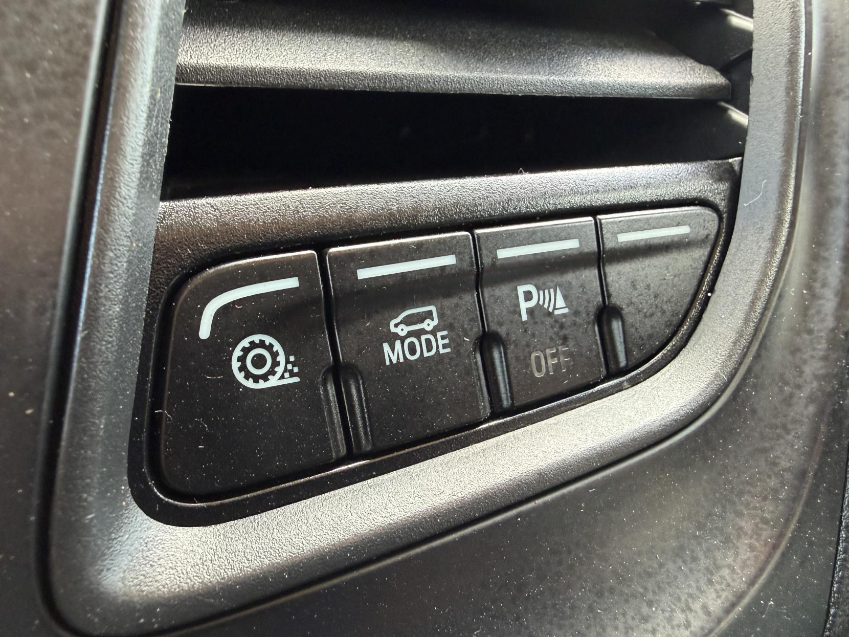 Ford Transit 2.0 350 EcoBlue Leader Panel Van 5dr Diesel Manual RWD L2 H3 Euro 6 (s/s) (130 ps)