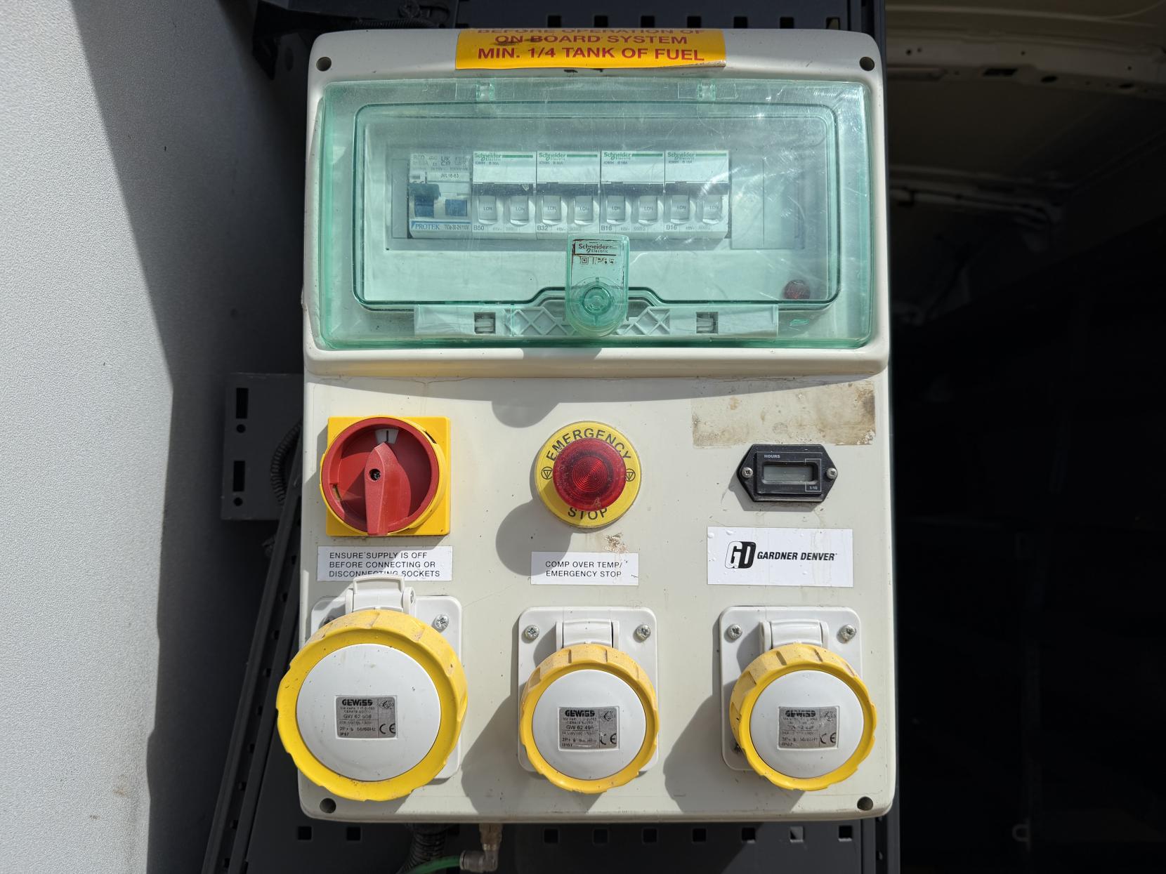 Ford Transit 2.0 350 EcoBlue Leader Panel Van 5dr Diesel Manual RWD L2 H3 Euro 6 (s/s) (130 ps)