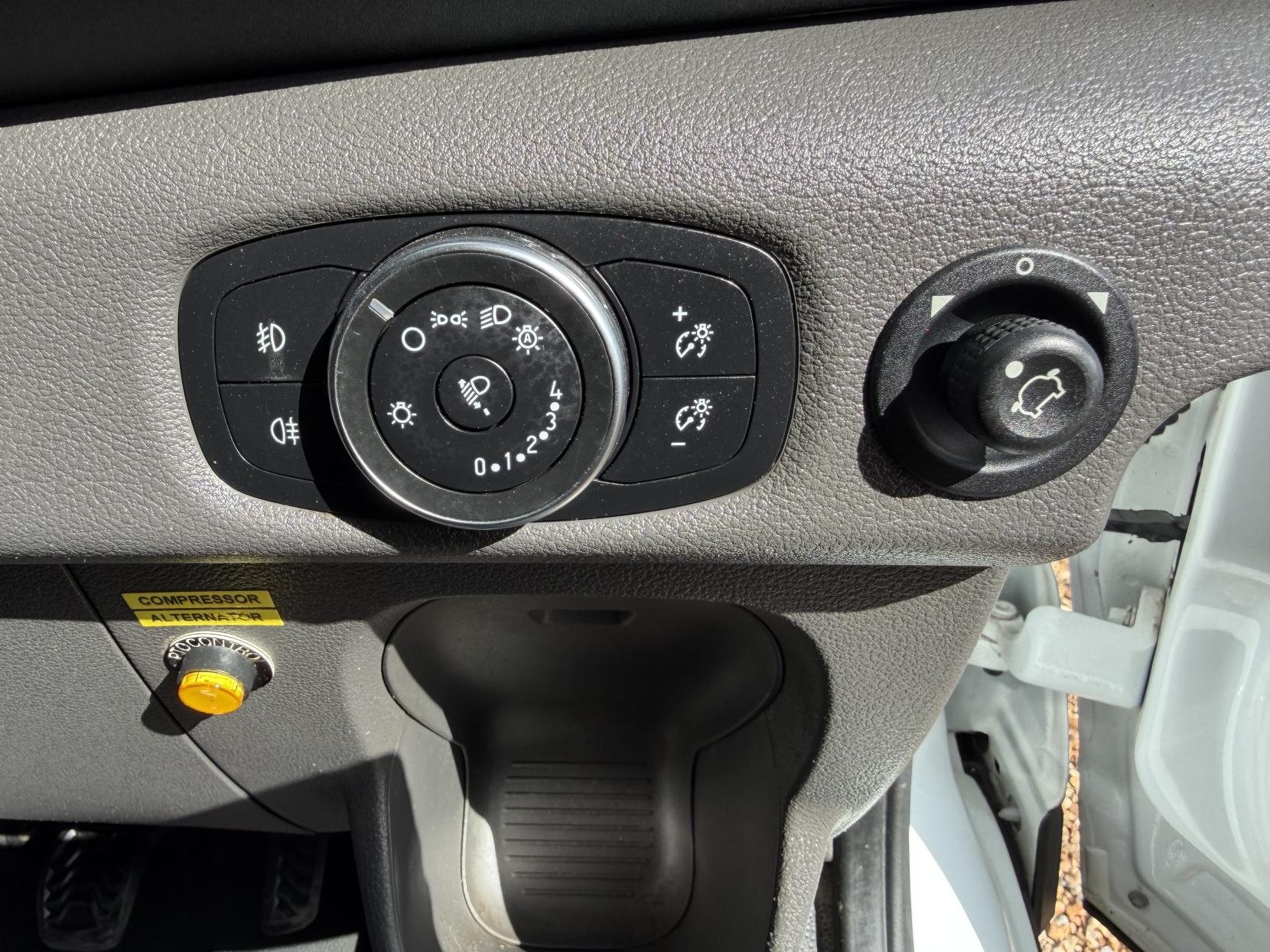 Ford Transit 2.0 350 EcoBlue Leader Panel Van 5dr Diesel Manual RWD L2 H3 Euro 6 (s/s) (130 ps)