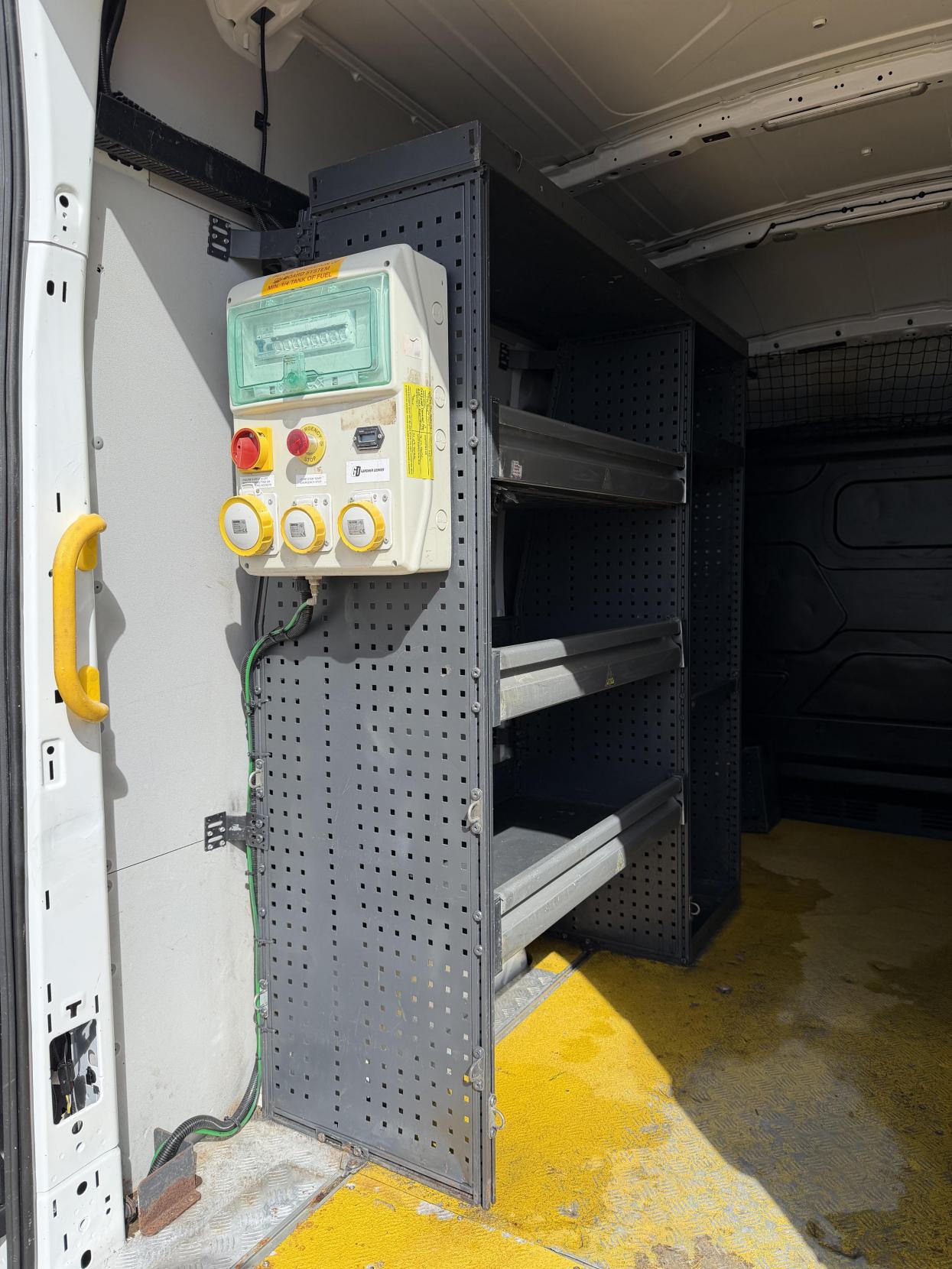 Ford Transit 2.0 350 EcoBlue Leader Panel Van 5dr Diesel Manual RWD L2 H3 Euro 6 (s/s) (130 ps)