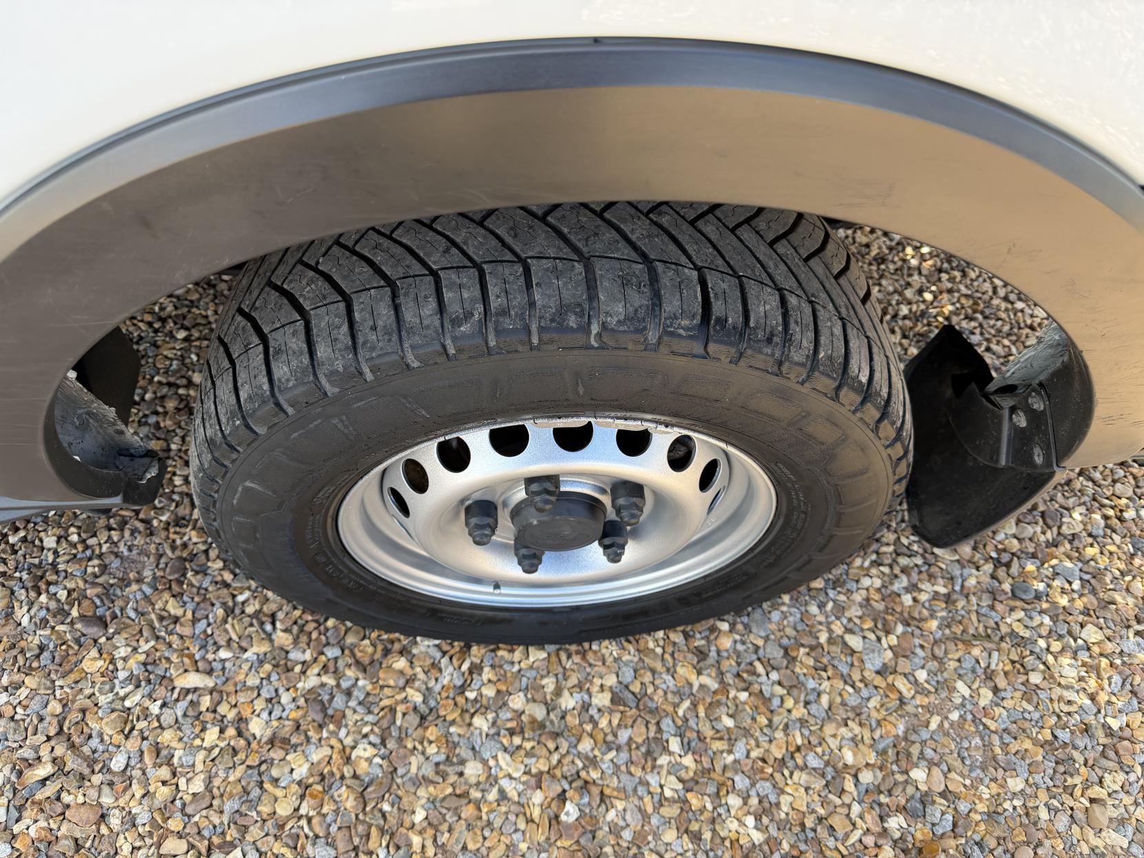 Ford Transit 2.0 350 EcoBlue Leader Panel Van 5dr Diesel Manual RWD L2 H3 Euro 6 (s/s) (130 ps)