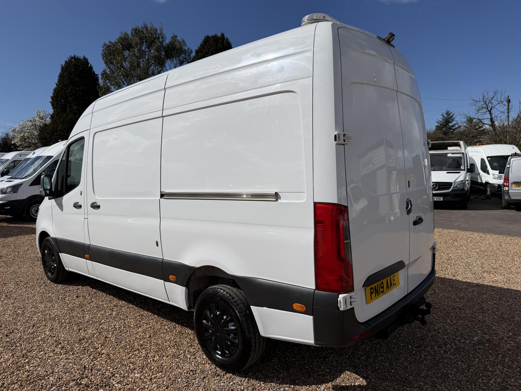 Mercedes-Benz Sprinter 2.1 314 CDI Panel Van 5dr Diesel Manual RWD L2 H2 Euro 6 (143 ps)