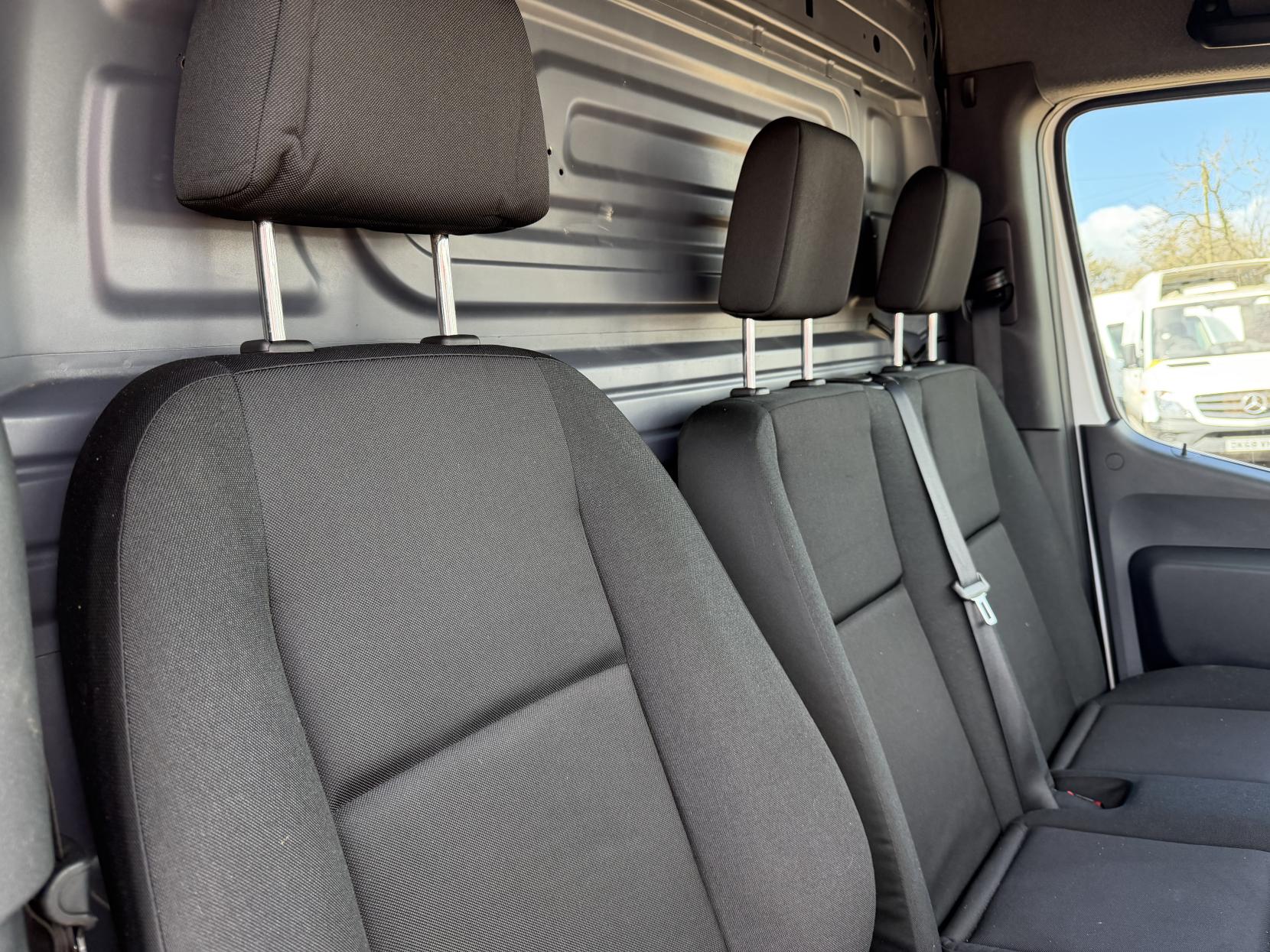 Mercedes-Benz Sprinter 2.1 314 CDI Panel Van 5dr Diesel Manual RWD L2 H2 Euro 6 (143 ps)