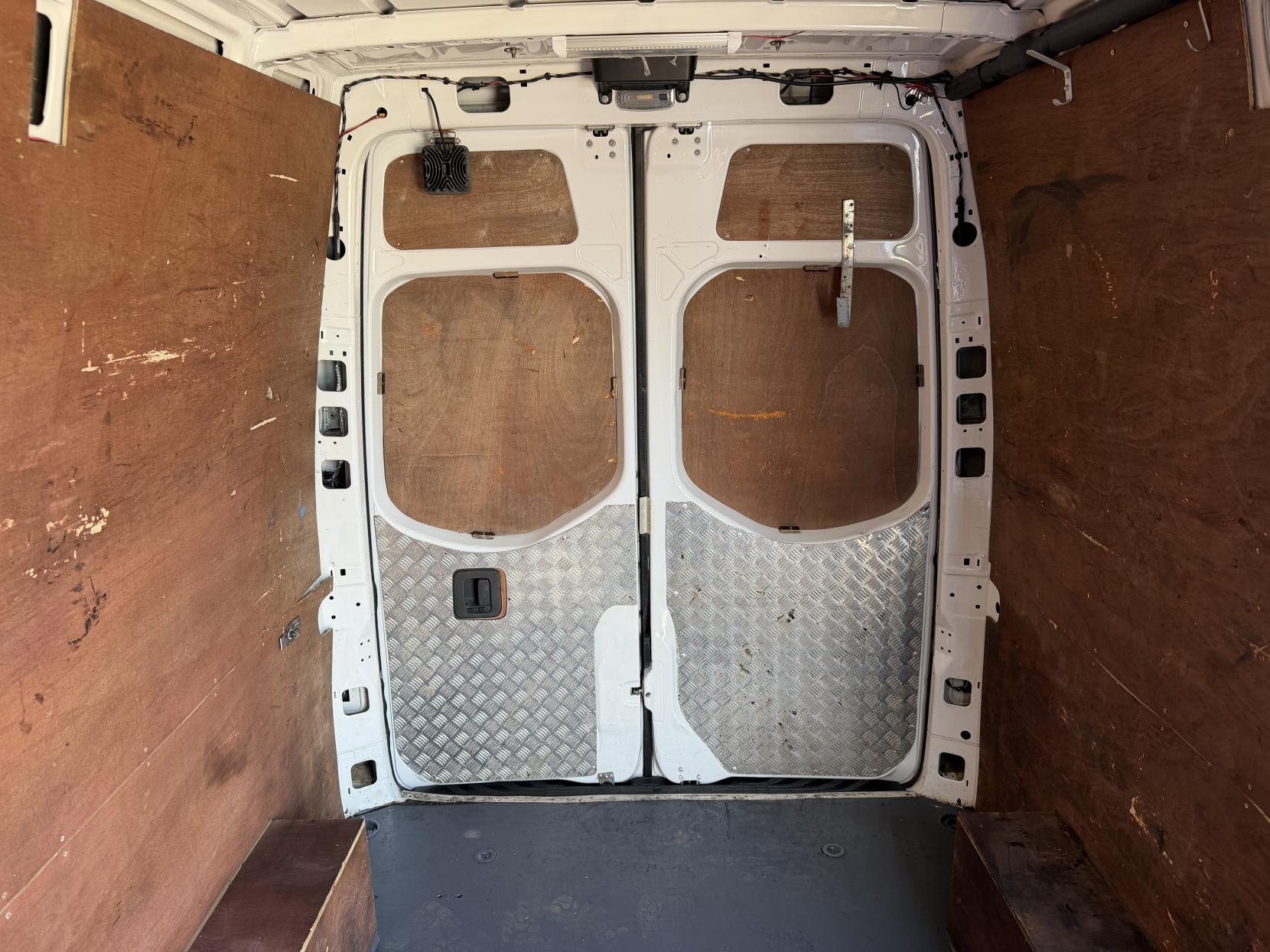 Mercedes-Benz Sprinter 2.1 314 CDI Panel Van 5dr Diesel Manual RWD L2 H2 Euro 6 (143 ps)