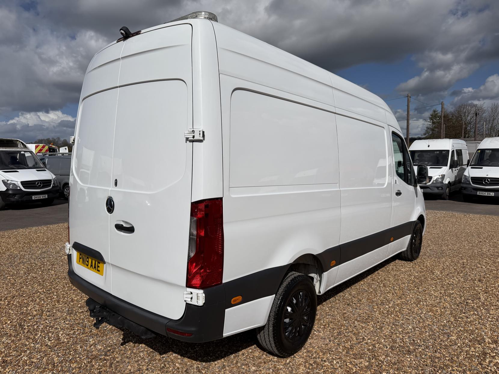 Mercedes-Benz Sprinter 2.1 314 CDI Panel Van 5dr Diesel Manual RWD L2 H2 Euro 6 (143 ps)