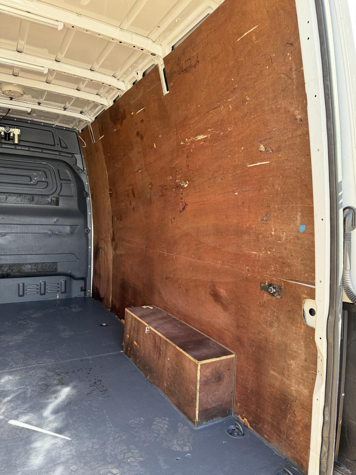 Mercedes-Benz Sprinter 2.1 314 CDI Panel Van 5dr Diesel Manual RWD L2 H2 Euro 6 (143 ps)