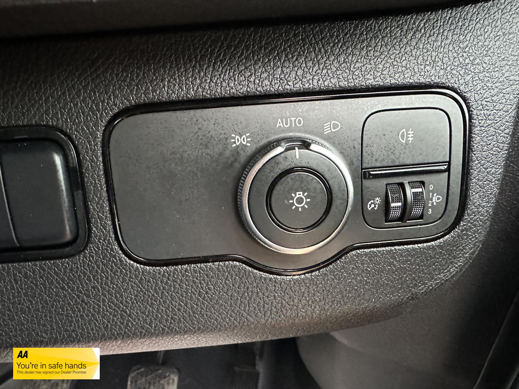 Mercedes-Benz Sprinter 2.1 311 CDI Panel Van 5dr Diesel Manual RWD L3 H2 Euro 6 (114 ps)