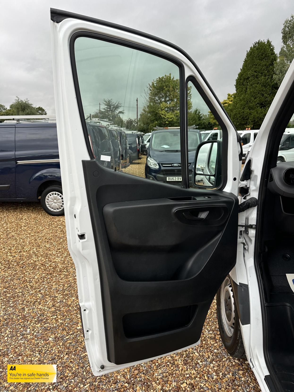 Mercedes-Benz Sprinter 2.1 311 CDI Panel Van 5dr Diesel Manual RWD L3 H2 Euro 6 (114 ps)