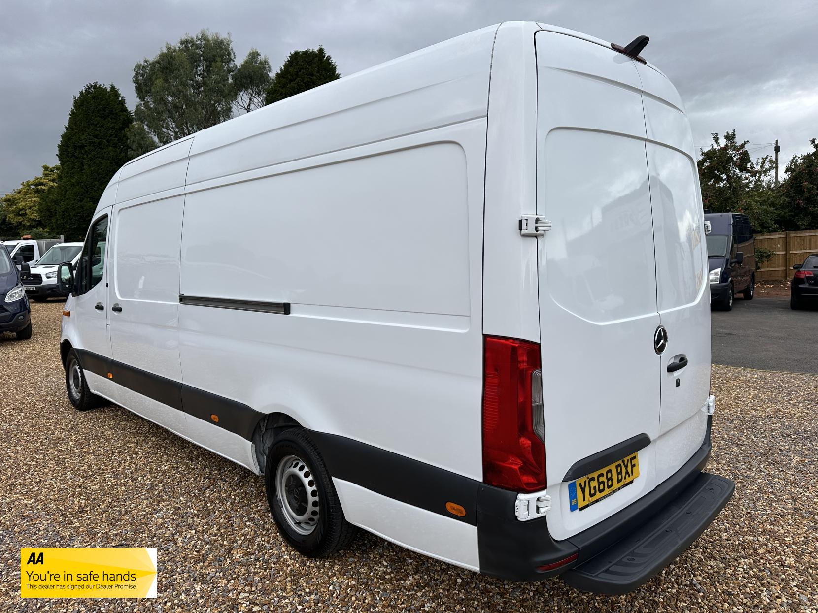 Mercedes-Benz Sprinter 2.1 311 CDI Panel Van 5dr Diesel Manual RWD L3 H2 Euro 6 (114 ps)