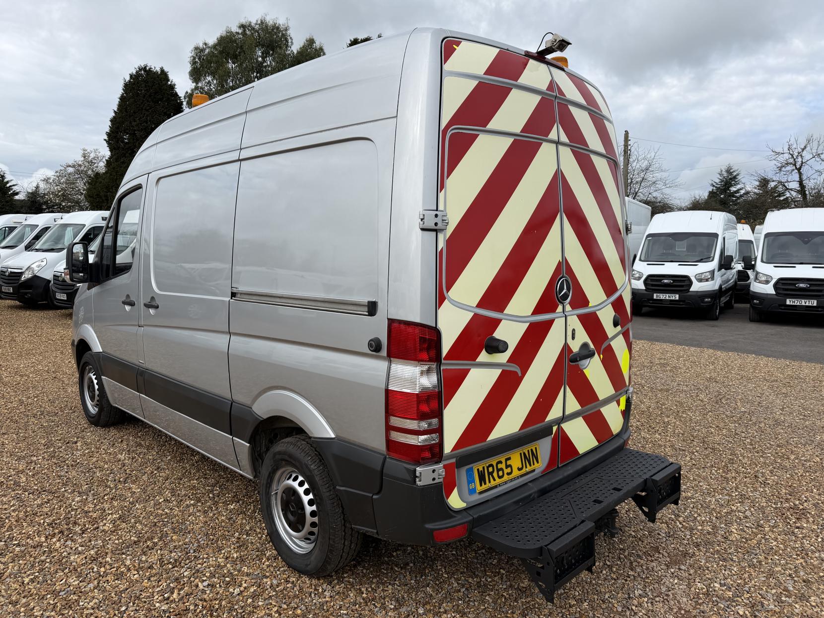 Mercedes-Benz Sprinter 2.1 313 CDi BlueEFFICIENCY Panel Van 4dr Diesel Manual RWD L1 H3 (211 g/km, 129 bhp)