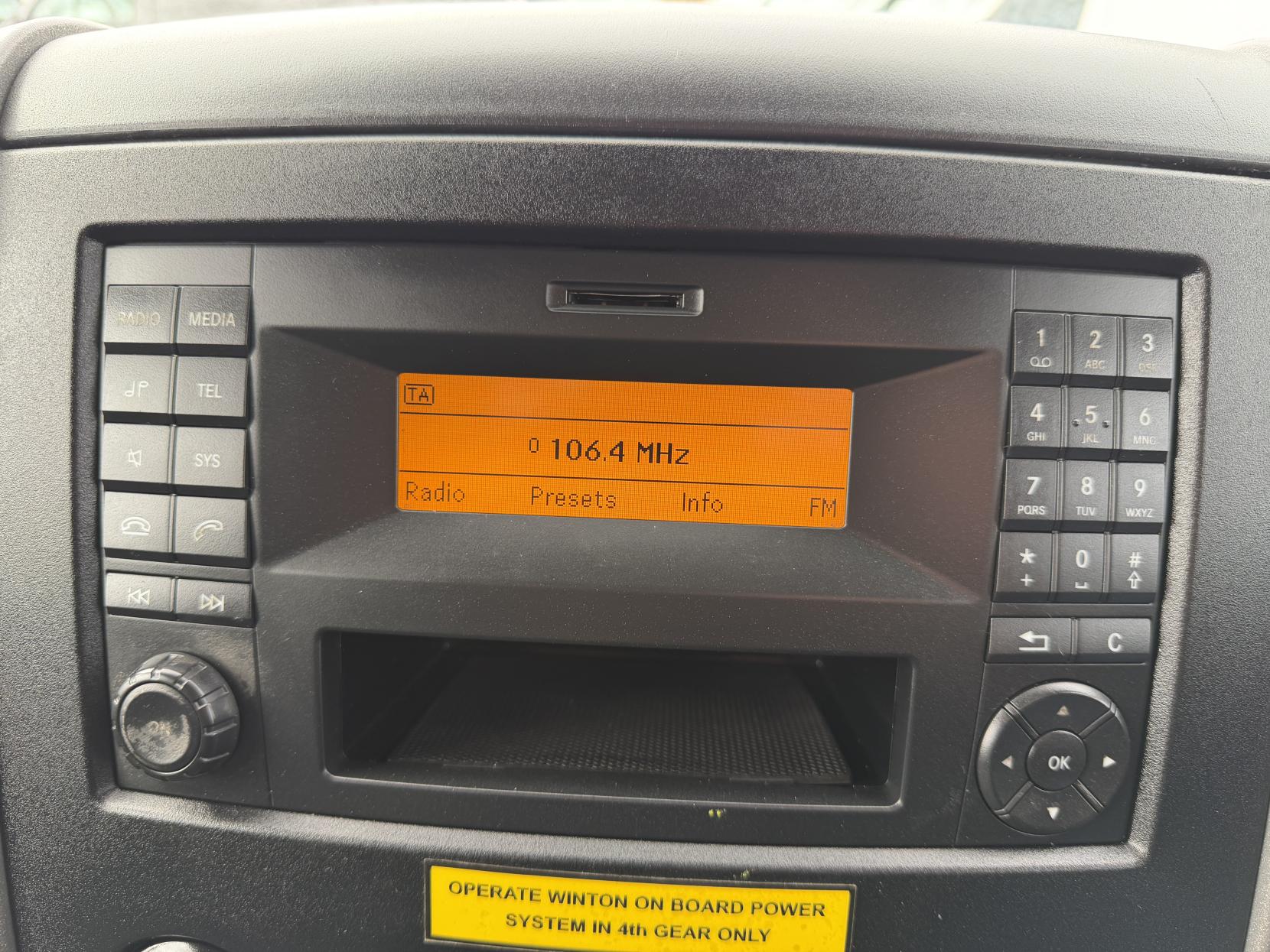 Mercedes-Benz Sprinter 2.1 313 CDi BlueEFFICIENCY Panel Van 4dr Diesel Manual RWD L1 H3 (211 g/km, 129 bhp)