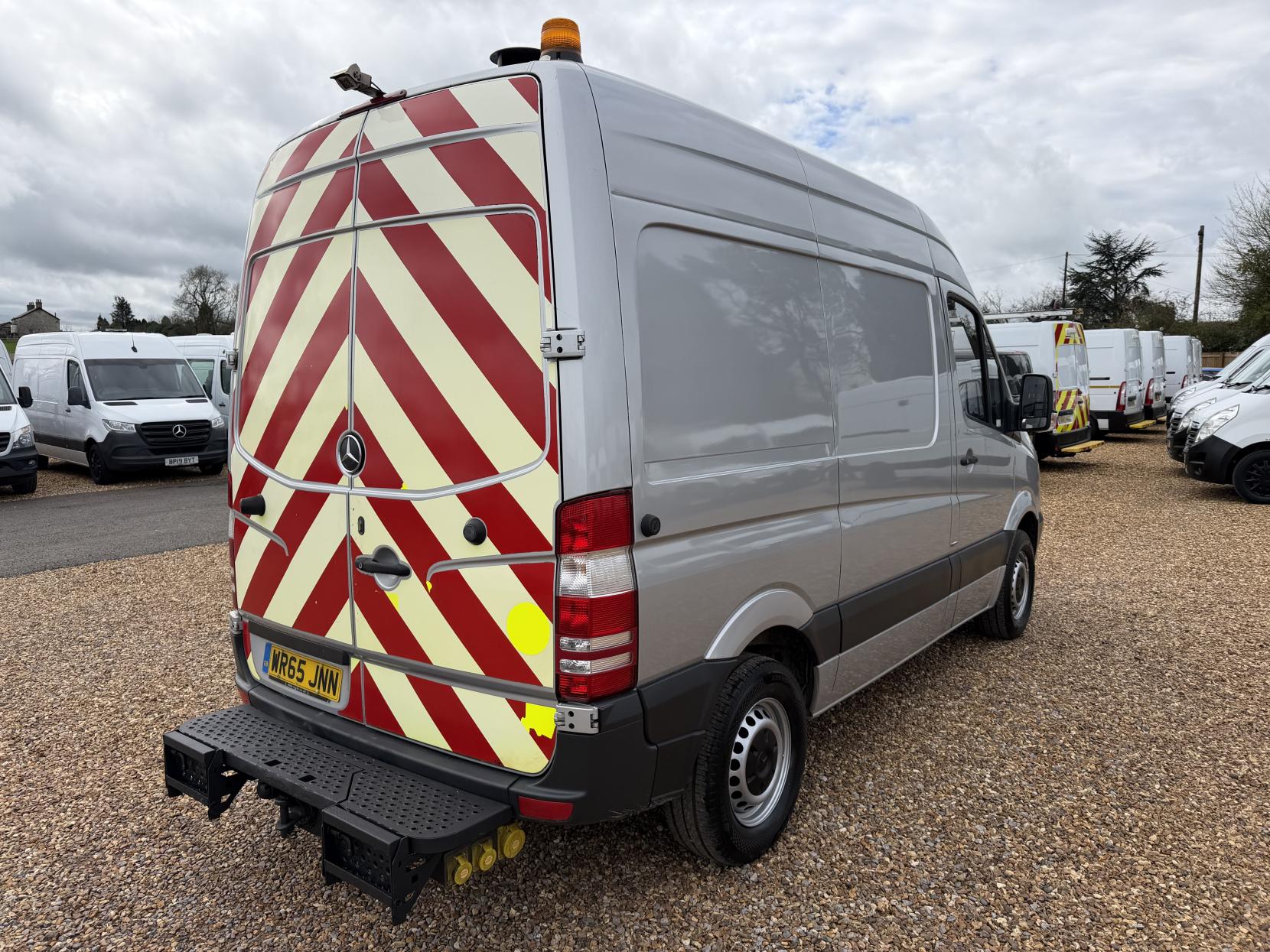Mercedes-Benz Sprinter 2.1 313 CDi BlueEFFICIENCY Panel Van 4dr Diesel Manual RWD L1 H3 (211 g/km, 129 bhp)