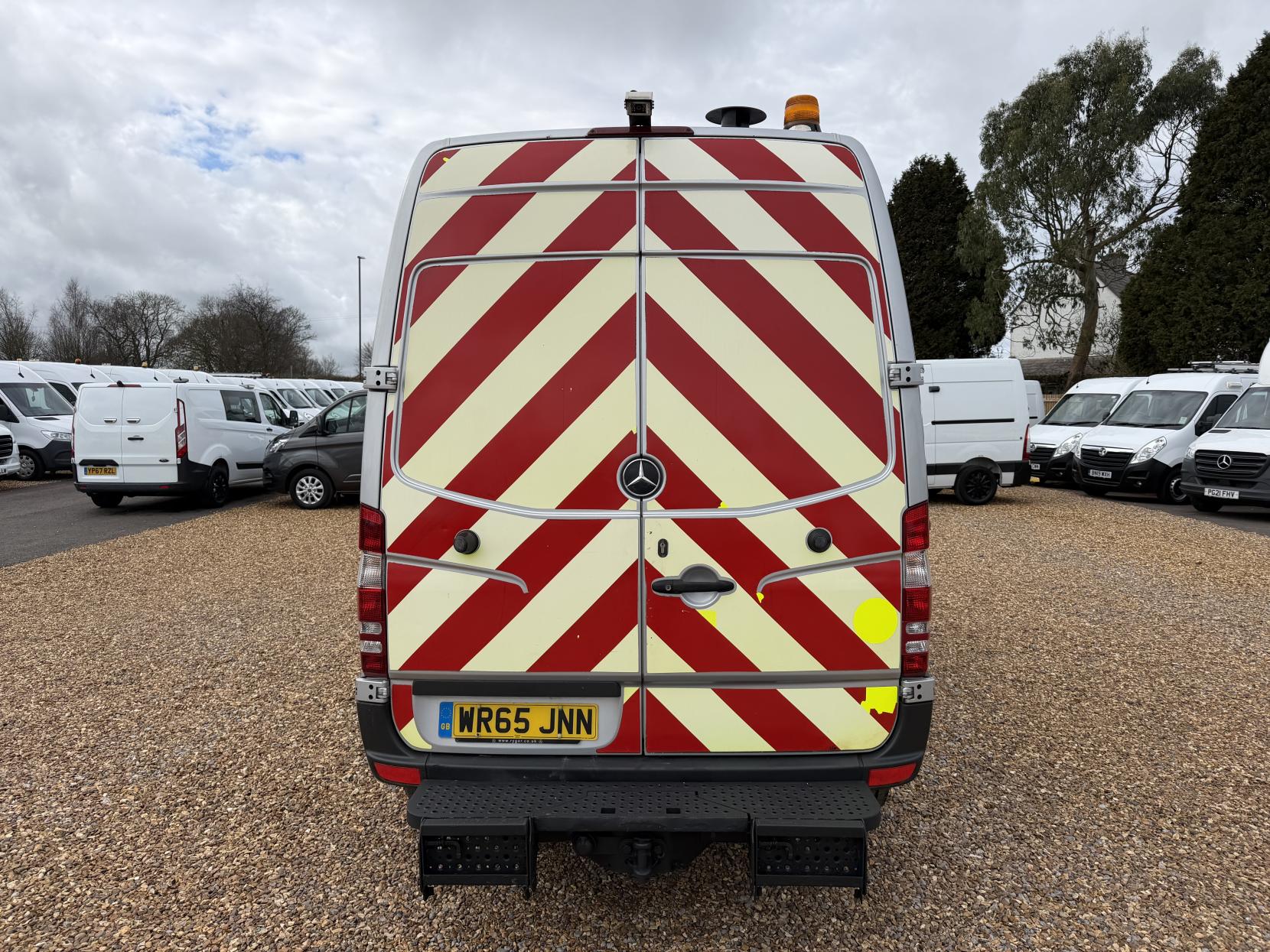 Mercedes-Benz Sprinter 2.1 313 CDi BlueEFFICIENCY Panel Van 4dr Diesel Manual RWD L1 H3 (211 g/km, 129 bhp)