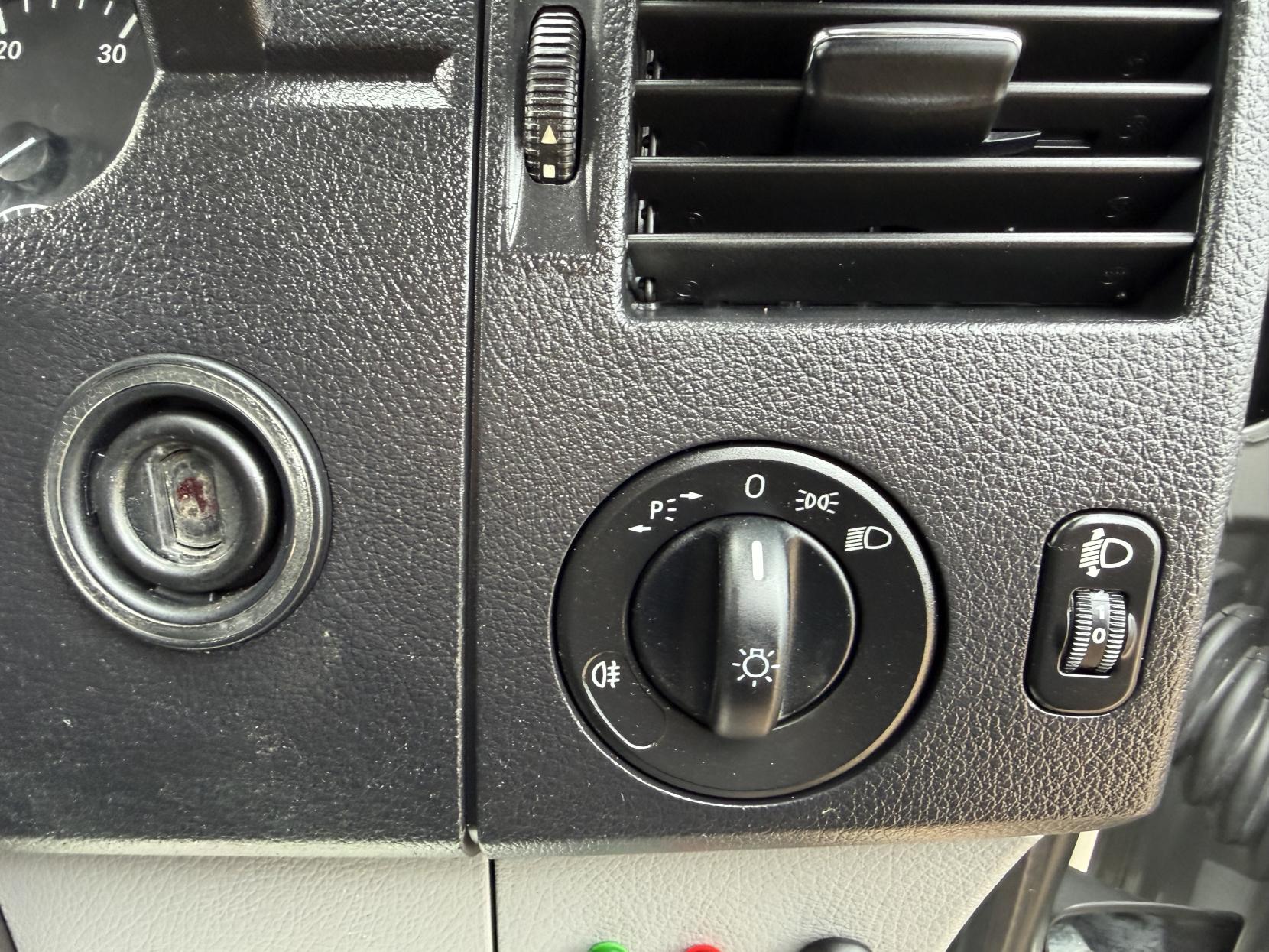 Mercedes-Benz Sprinter 2.1 313 CDi BlueEFFICIENCY Panel Van 4dr Diesel Manual RWD L1 H3 (211 g/km, 129 bhp)