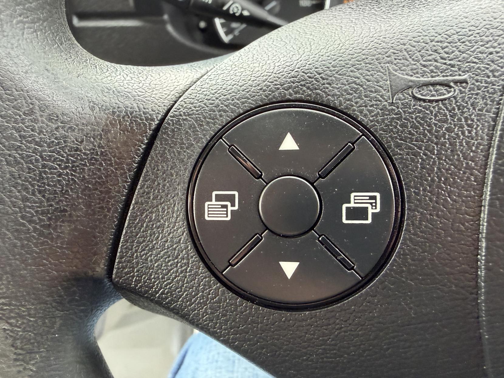 Mercedes-Benz Sprinter 2.1 313 CDi BlueEFFICIENCY Panel Van 4dr Diesel Manual RWD L1 H3 (211 g/km, 129 bhp)