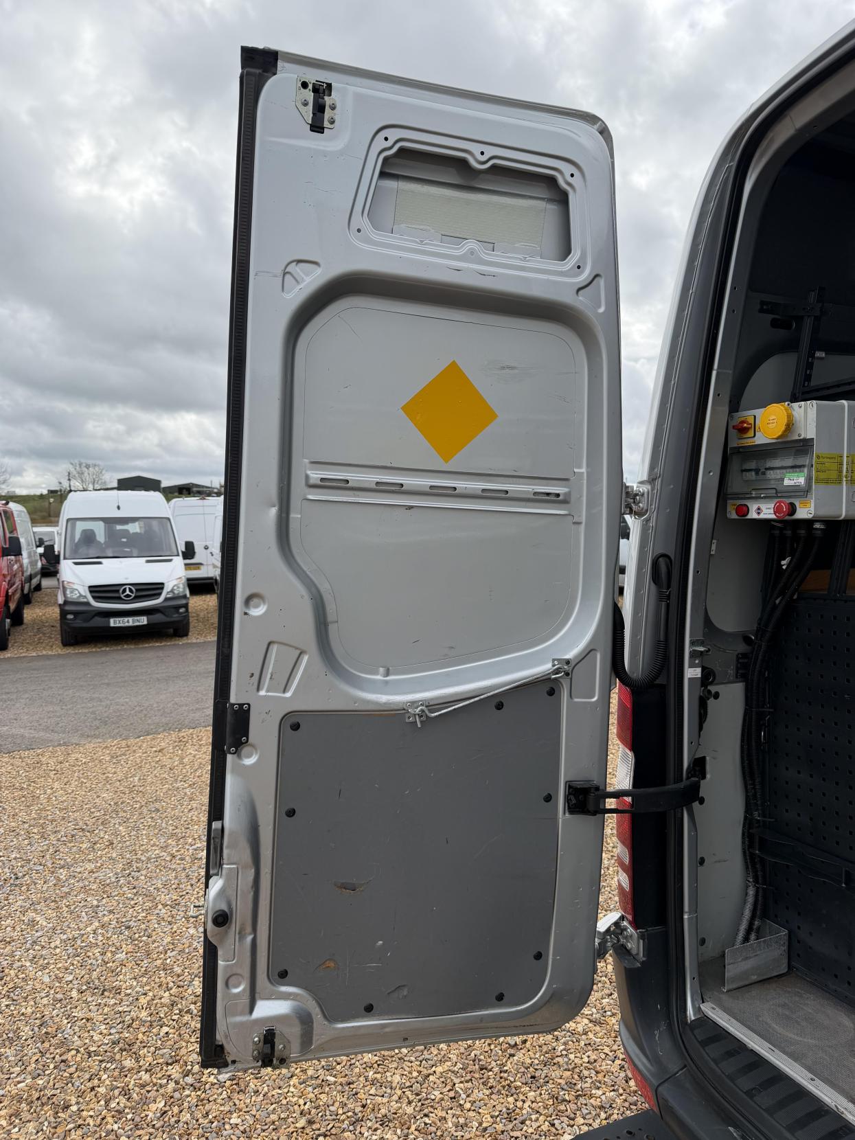 Mercedes-Benz Sprinter 2.1 313 CDi BlueEFFICIENCY Panel Van 4dr Diesel Manual RWD L1 H3 (211 g/km, 129 bhp)