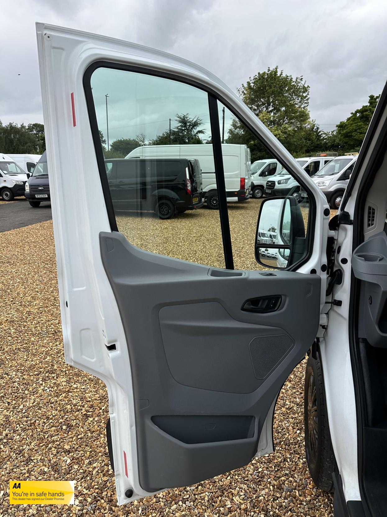 Ford Transit 2.0 350 EcoBlue Panel Van 5dr Diesel Manual RWD L2 H3 Euro 6 (130 ps)