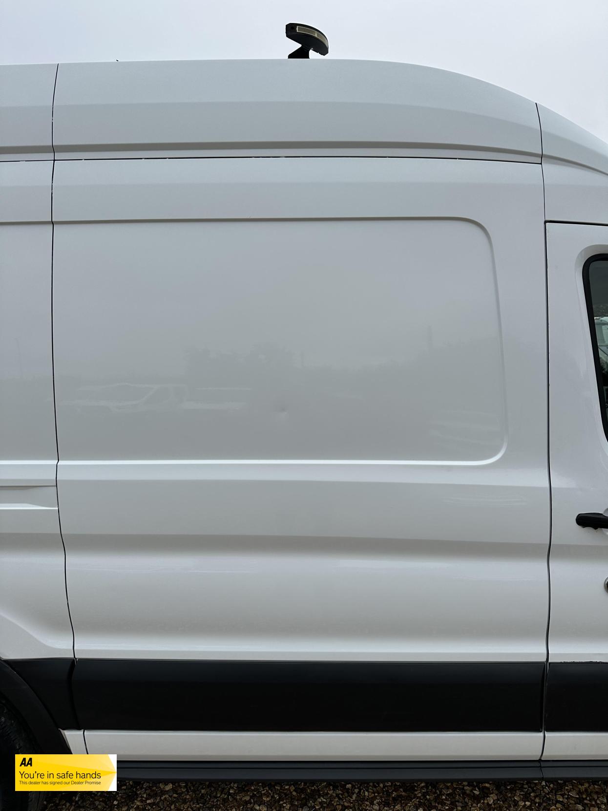 Ford Transit 2.0 350 EcoBlue Panel Van 5dr Diesel Manual RWD L2 H3 Euro 6 (130 ps)