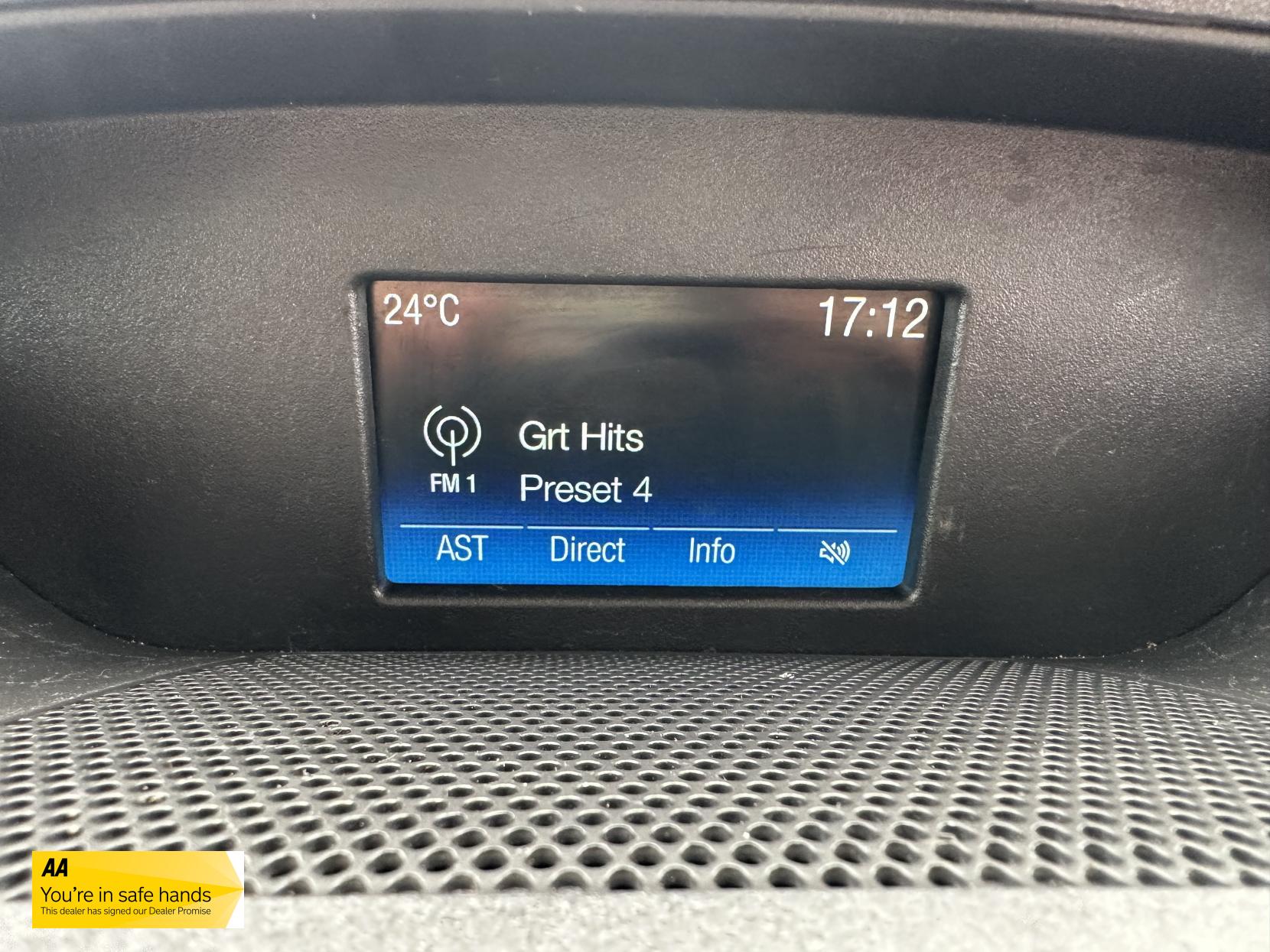 Ford Transit 2.0 350 EcoBlue Panel Van 5dr Diesel Manual RWD L2 H3 Euro 6 (130 ps)