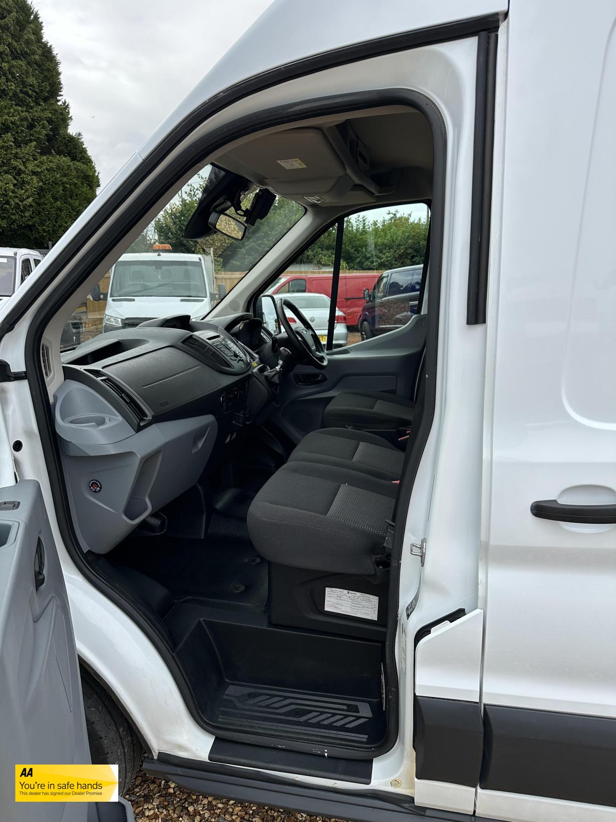 Ford Transit 2.0 350 EcoBlue Panel Van 5dr Diesel Manual RWD L2 H3 Euro 6 (130 ps)