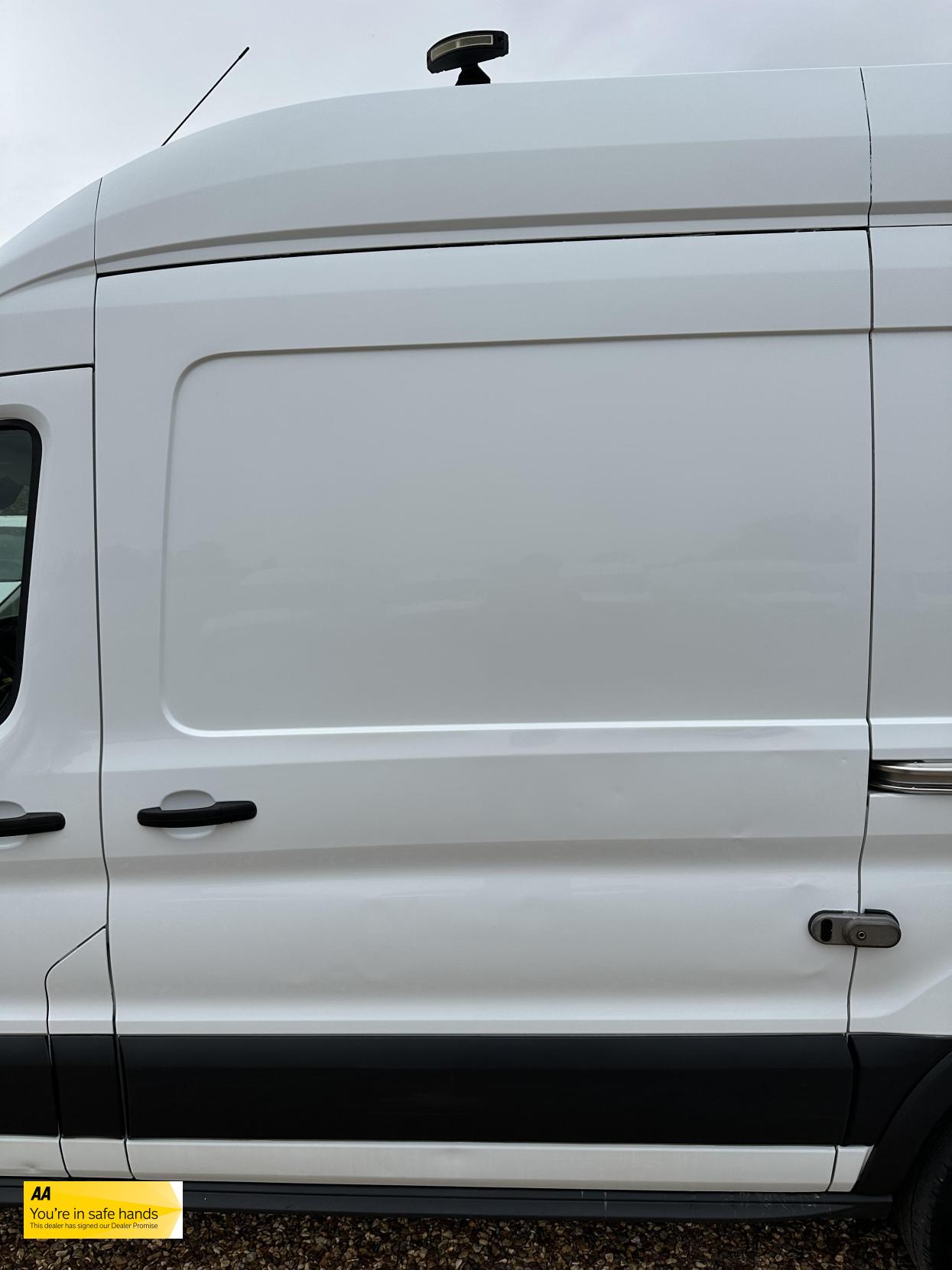 Ford Transit 2.0 350 EcoBlue Panel Van 5dr Diesel Manual RWD L2 H3 Euro 6 (130 ps)