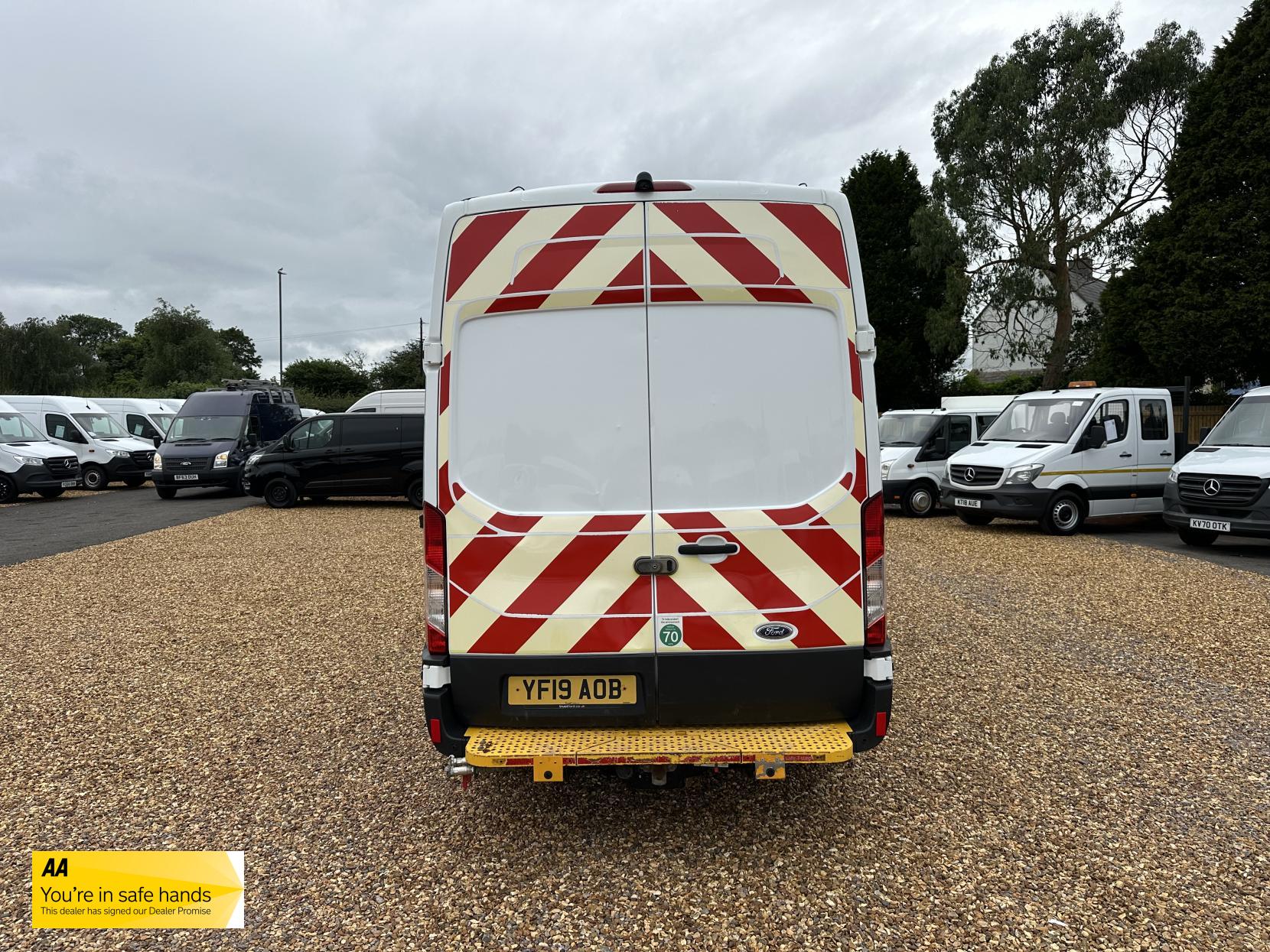 Ford Transit 2.0 350 EcoBlue Panel Van 5dr Diesel Manual RWD L2 H3 Euro 6 (130 ps)