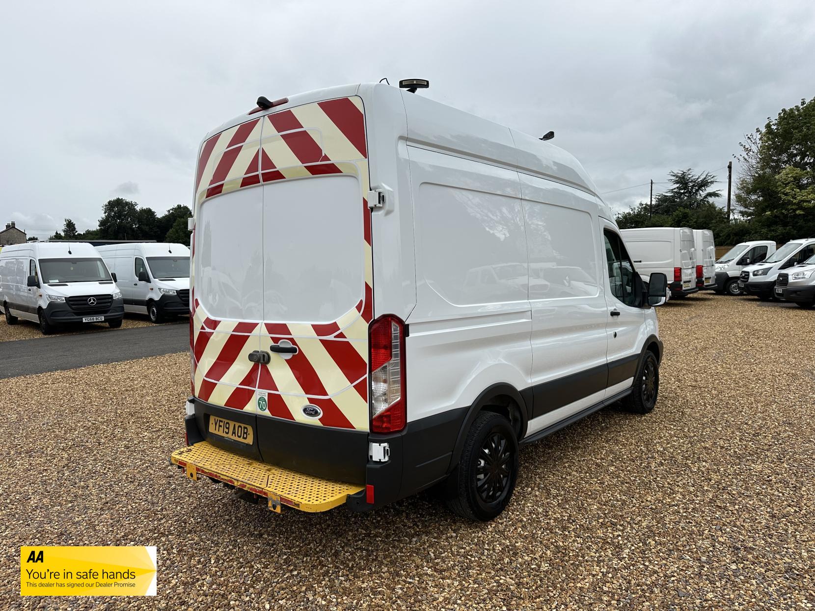 Ford Transit 2.0 350 EcoBlue Panel Van 5dr Diesel Manual RWD L2 H3 Euro 6 (130 ps)