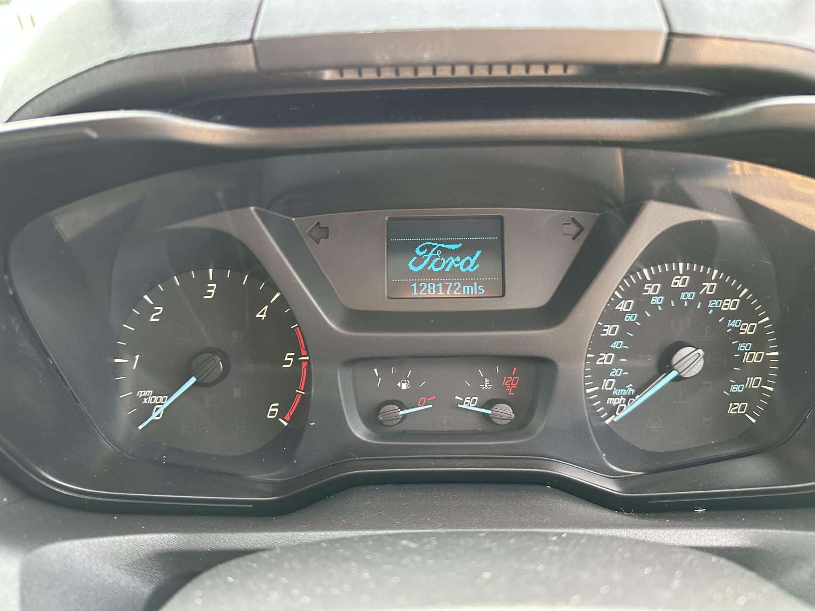 Ford Transit Custom 2.2 TDCi 310 Panel Van 5dr Diesel Manual L2 H1 (186 g/km, 123 bhp)