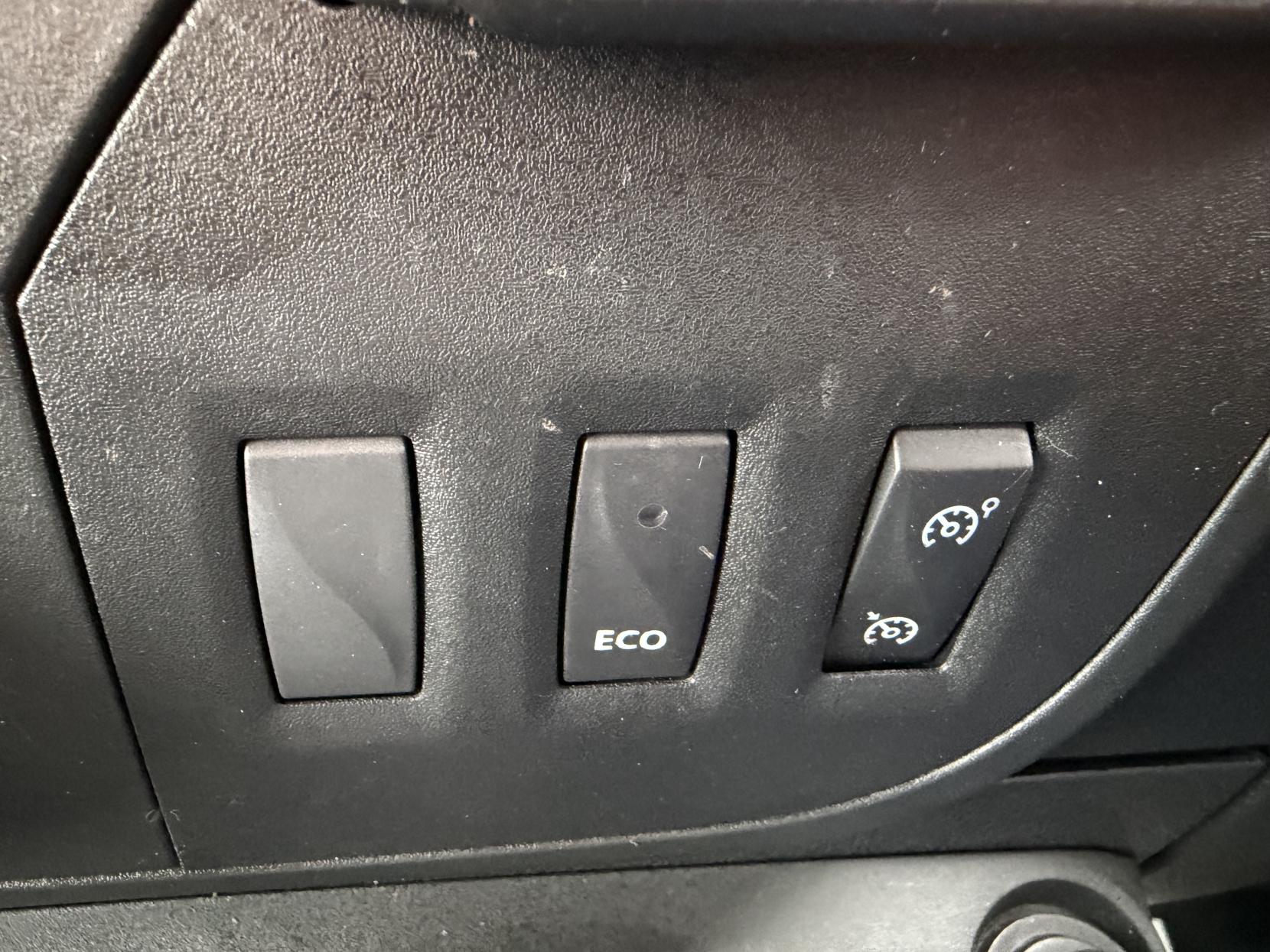 Vauxhall Movano 2.3 CDTi 3500 Panel Van 5dr Diesel Manual FWD L2 H2 Euro 6 (130 ps)