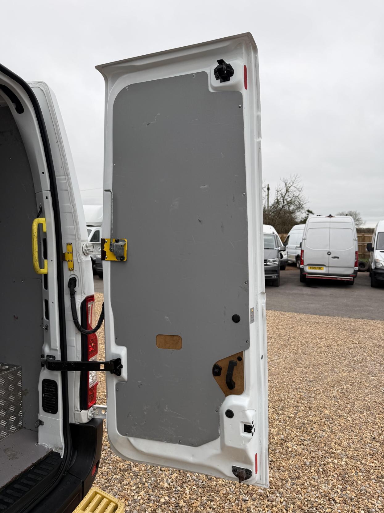 Vauxhall Movano 2.3 CDTi 3500 Panel Van 5dr Diesel Manual FWD L2 H2 Euro 6 (130 ps)