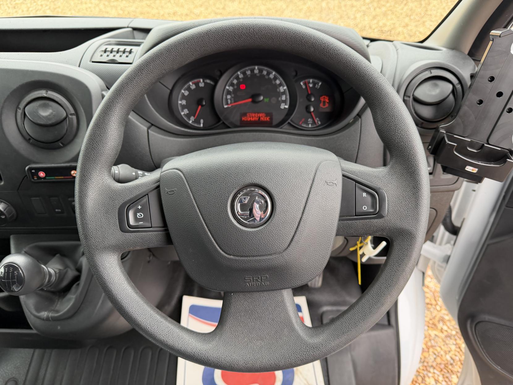 Vauxhall Movano 2.3 CDTi 3500 Panel Van 5dr Diesel Manual FWD L2 H2 Euro 6 (130 ps)