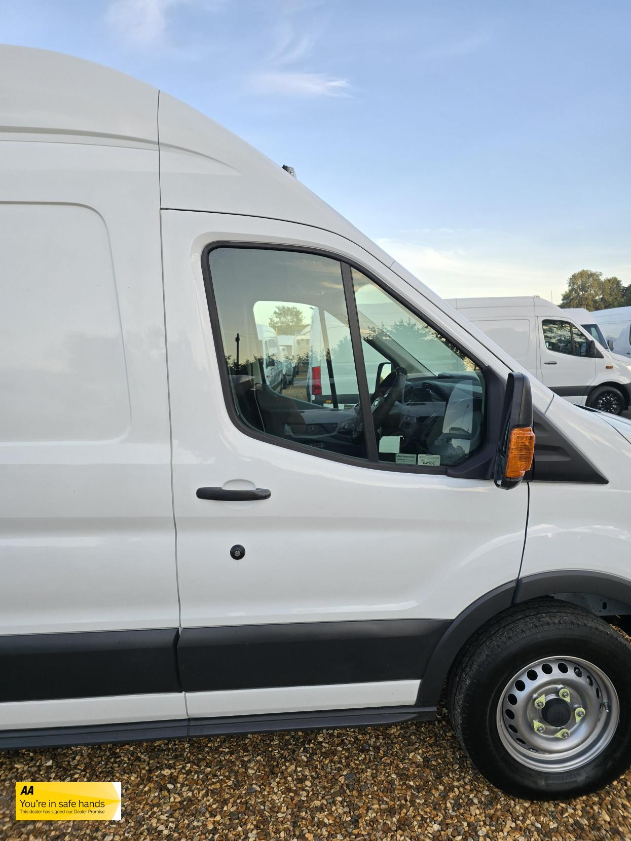 Ford Transit 2.2 TDCi 350 Panel Van 5dr Diesel Manual RWD L2 H3 Euro 5 (125 ps)