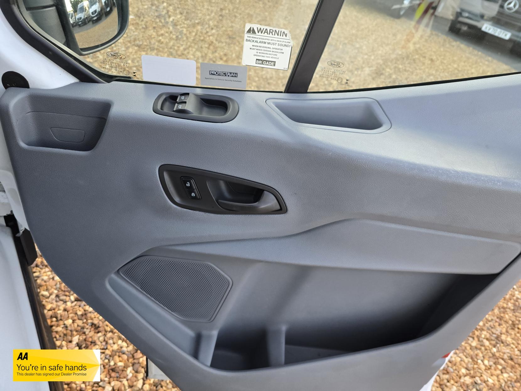 Ford Transit 2.2 TDCi 350 Panel Van 5dr Diesel Manual RWD L2 H3 Euro 5 (125 ps)