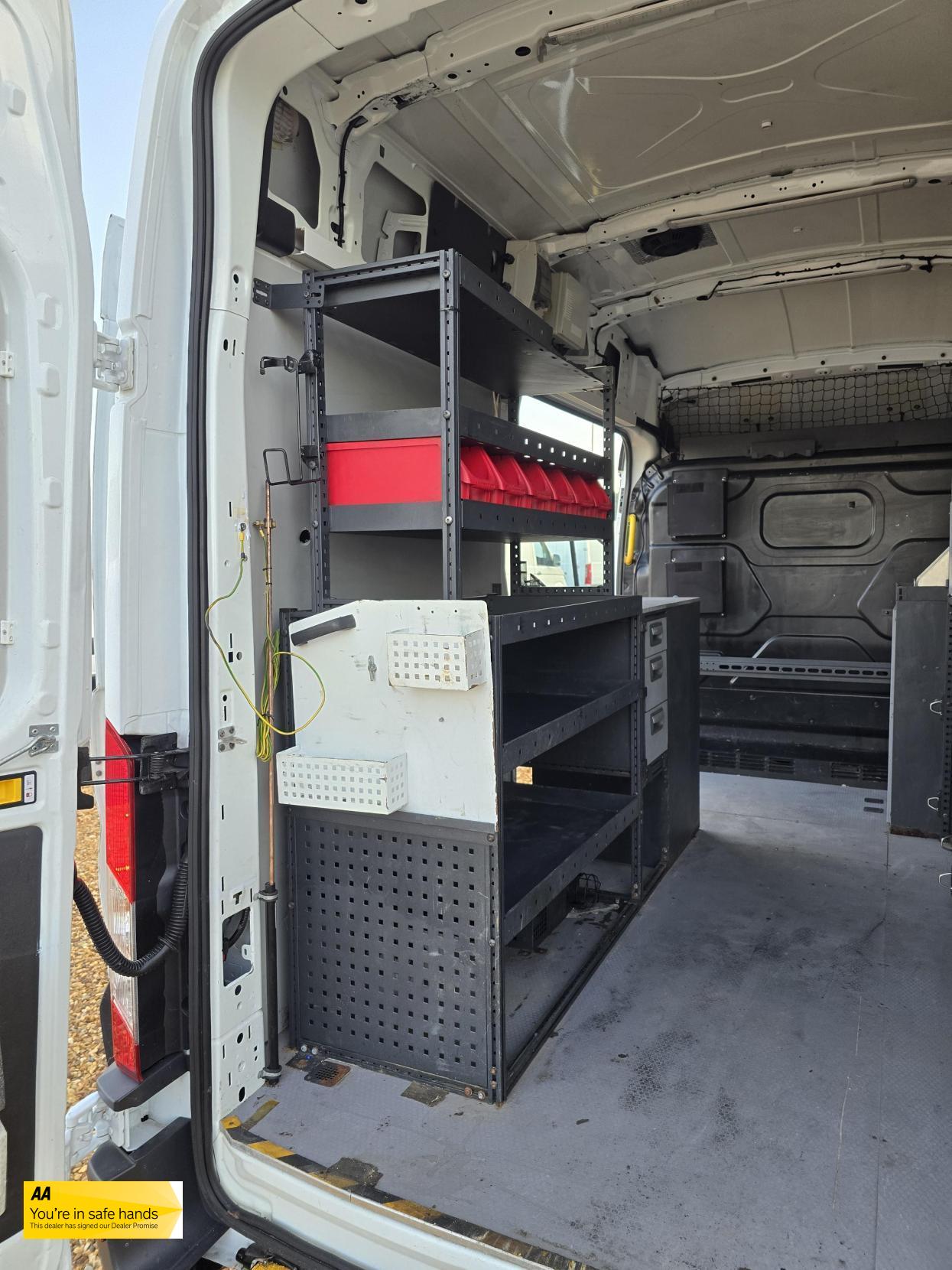 Ford Transit 2.2 TDCi 350 Panel Van 5dr Diesel Manual RWD L2 H3 Euro 5 (125 ps)