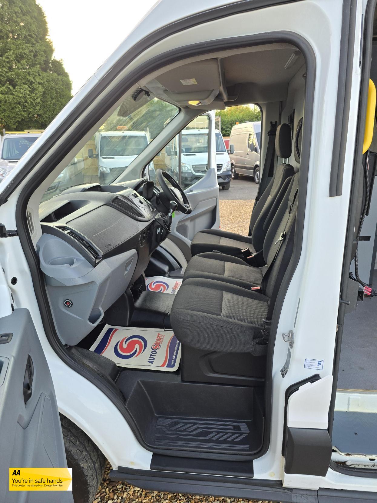 Ford Transit 2.2 TDCi 350 Panel Van 5dr Diesel Manual RWD L2 H3 Euro 5 (125 ps)