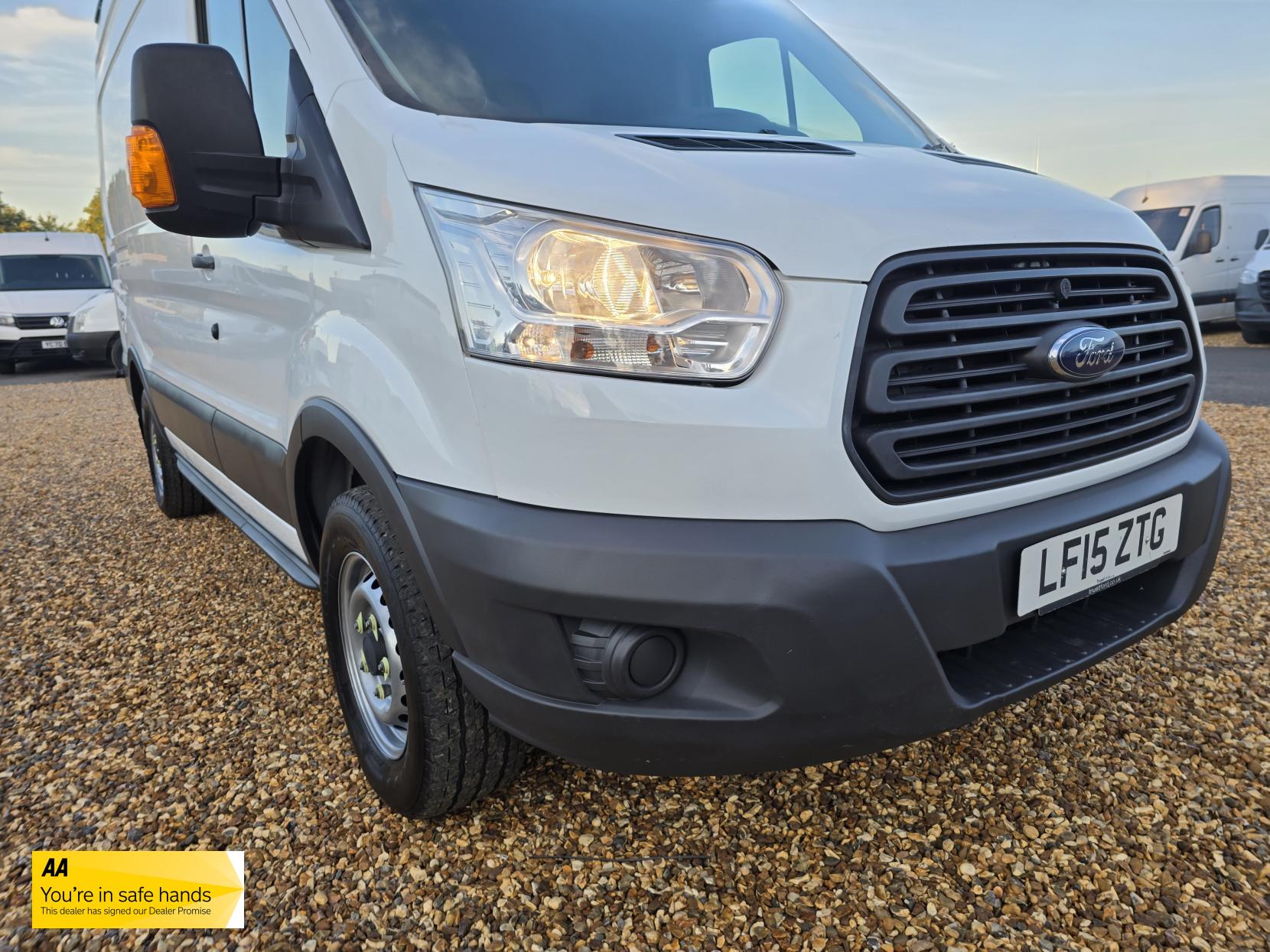 Ford Transit 2.2 TDCi 350 Panel Van 5dr Diesel Manual RWD L2 H3 Euro 5 (125 ps)