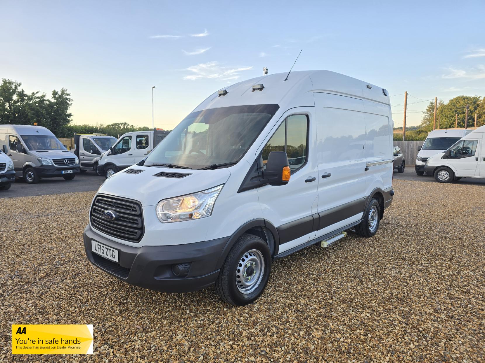 Ford Transit 2.2 TDCi 350 Panel Van 5dr Diesel Manual RWD L2 H3 Euro 5 (125 ps)