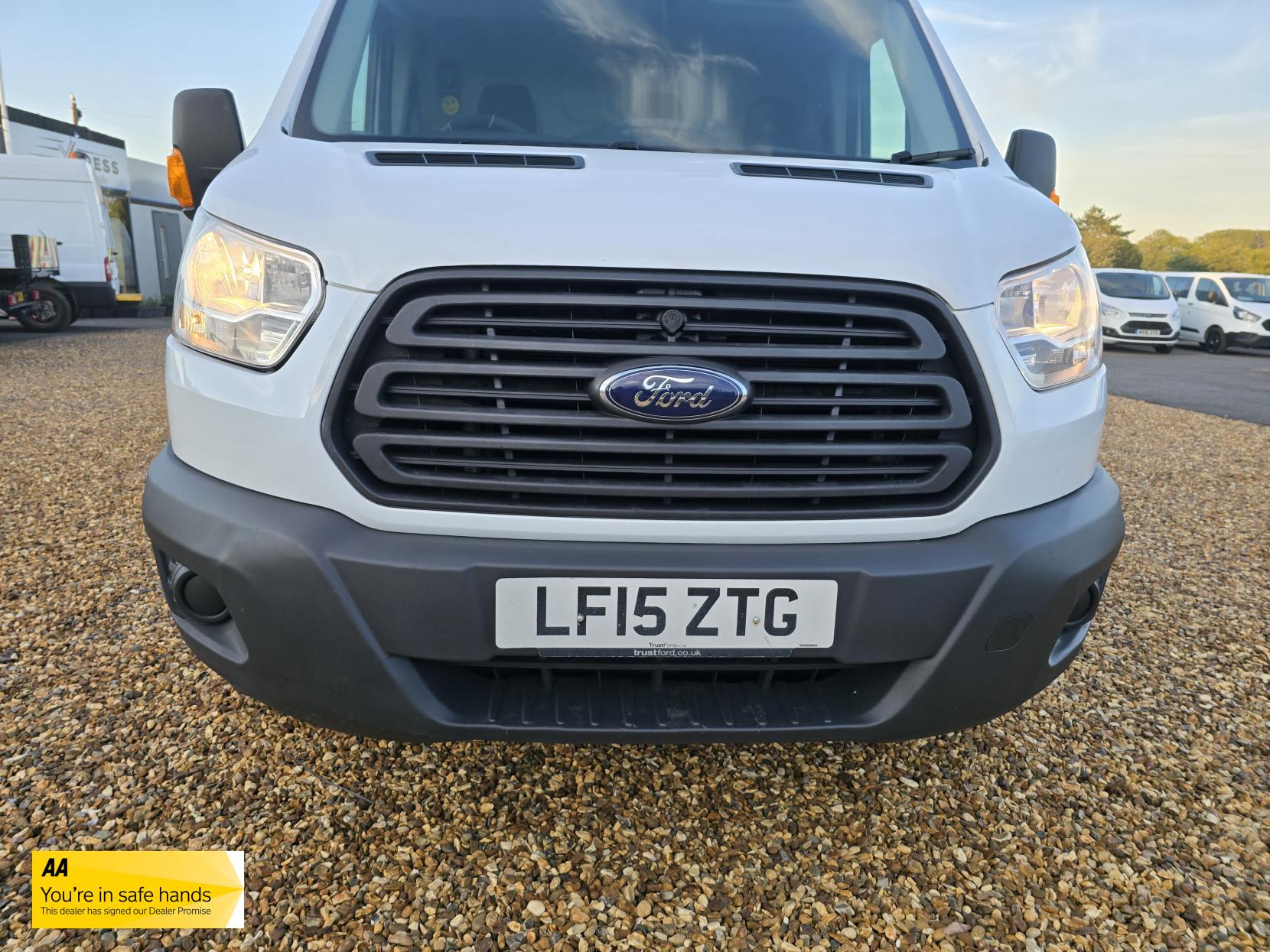 Ford Transit 2.2 TDCi 350 Panel Van 5dr Diesel Manual RWD L2 H3 Euro 5 (125 ps)