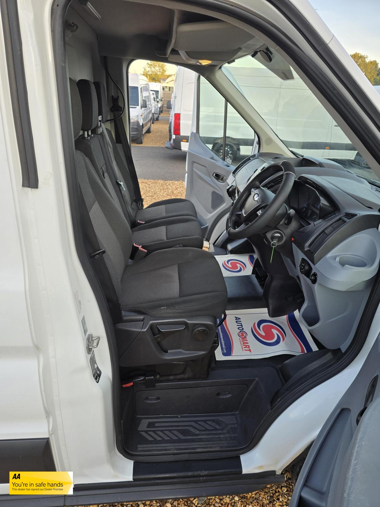 Ford Transit 2.2 TDCi 350 Panel Van 5dr Diesel Manual RWD L2 H3 Euro 5 (125 ps)