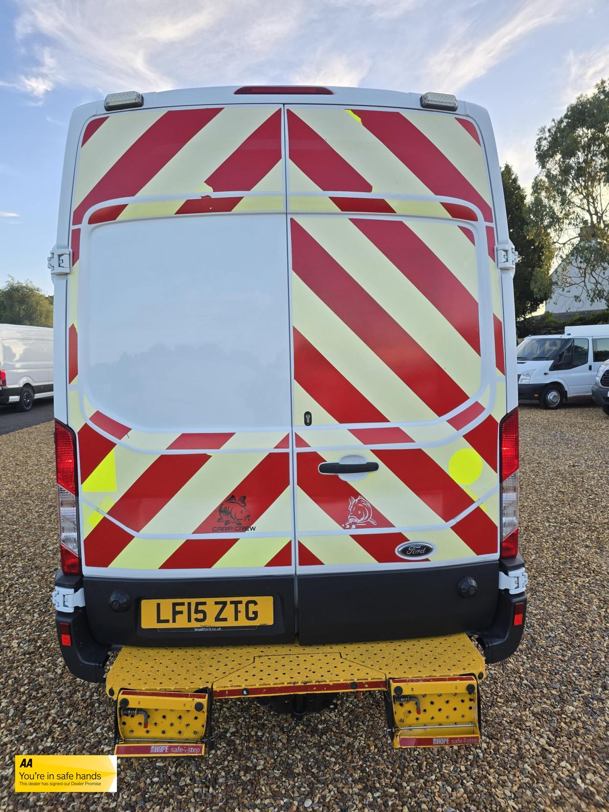 Ford Transit 2.2 TDCi 350 Panel Van 5dr Diesel Manual RWD L2 H3 Euro 5 (125 ps)