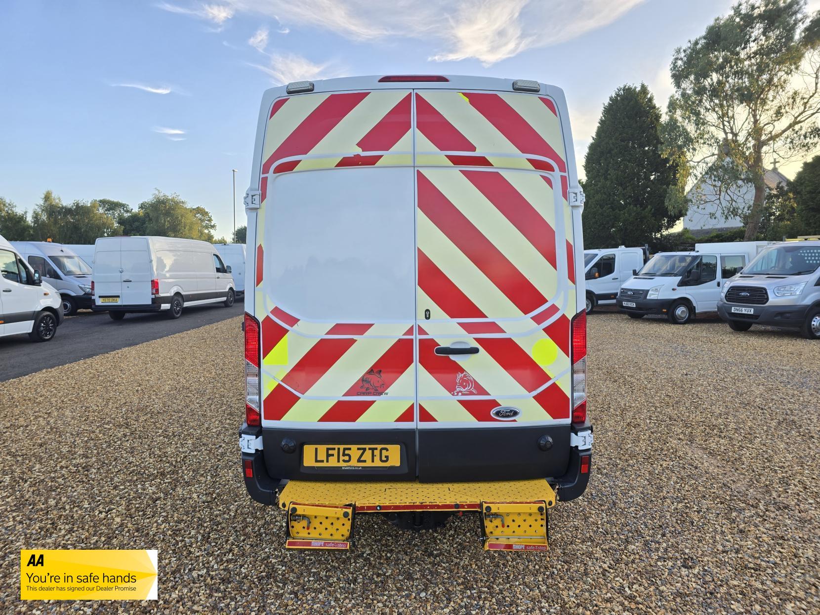 Ford Transit 2.2 TDCi 350 Panel Van 5dr Diesel Manual RWD L2 H3 Euro 5 (125 ps)