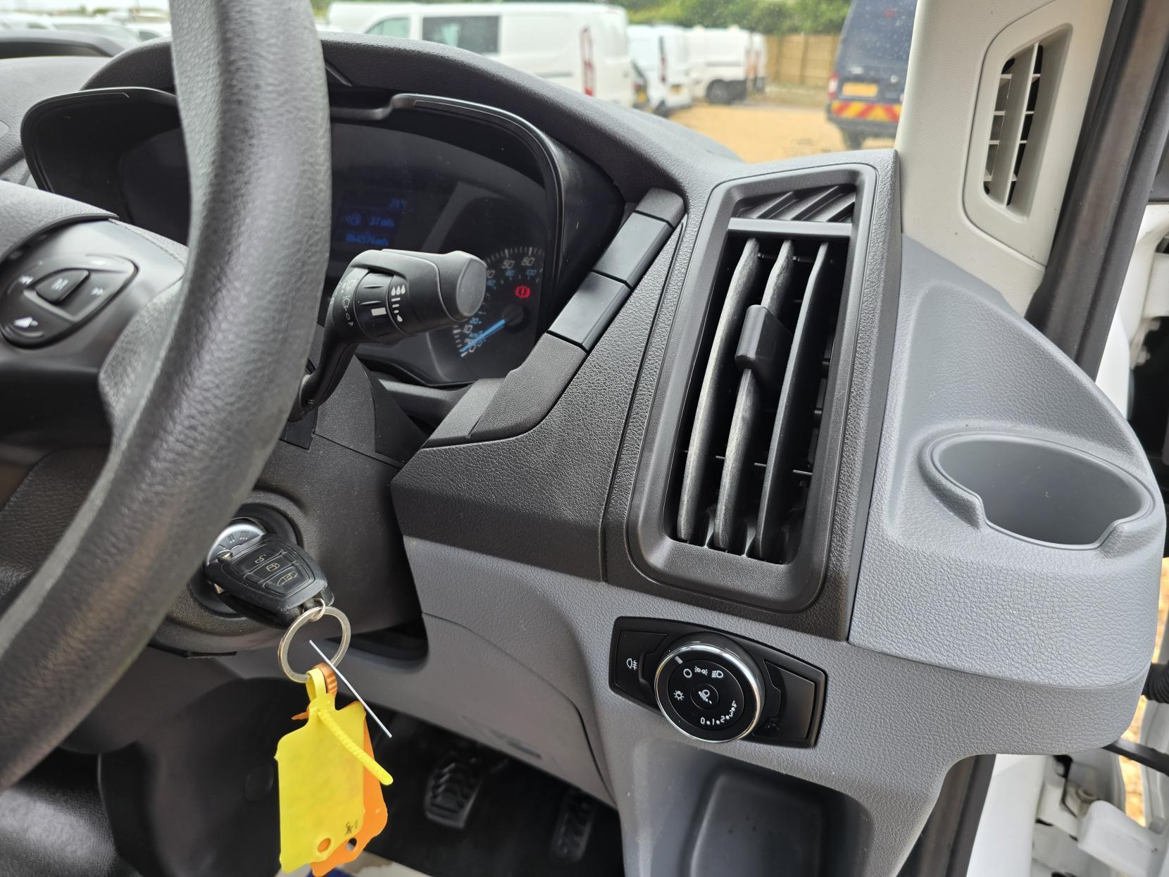 Ford Transit 2.0 350 EcoBlue 1-Way Tipper 2dr Diesel Manual RWD L2 Euro 6 (s/s) (1-Stop) (130 ps)