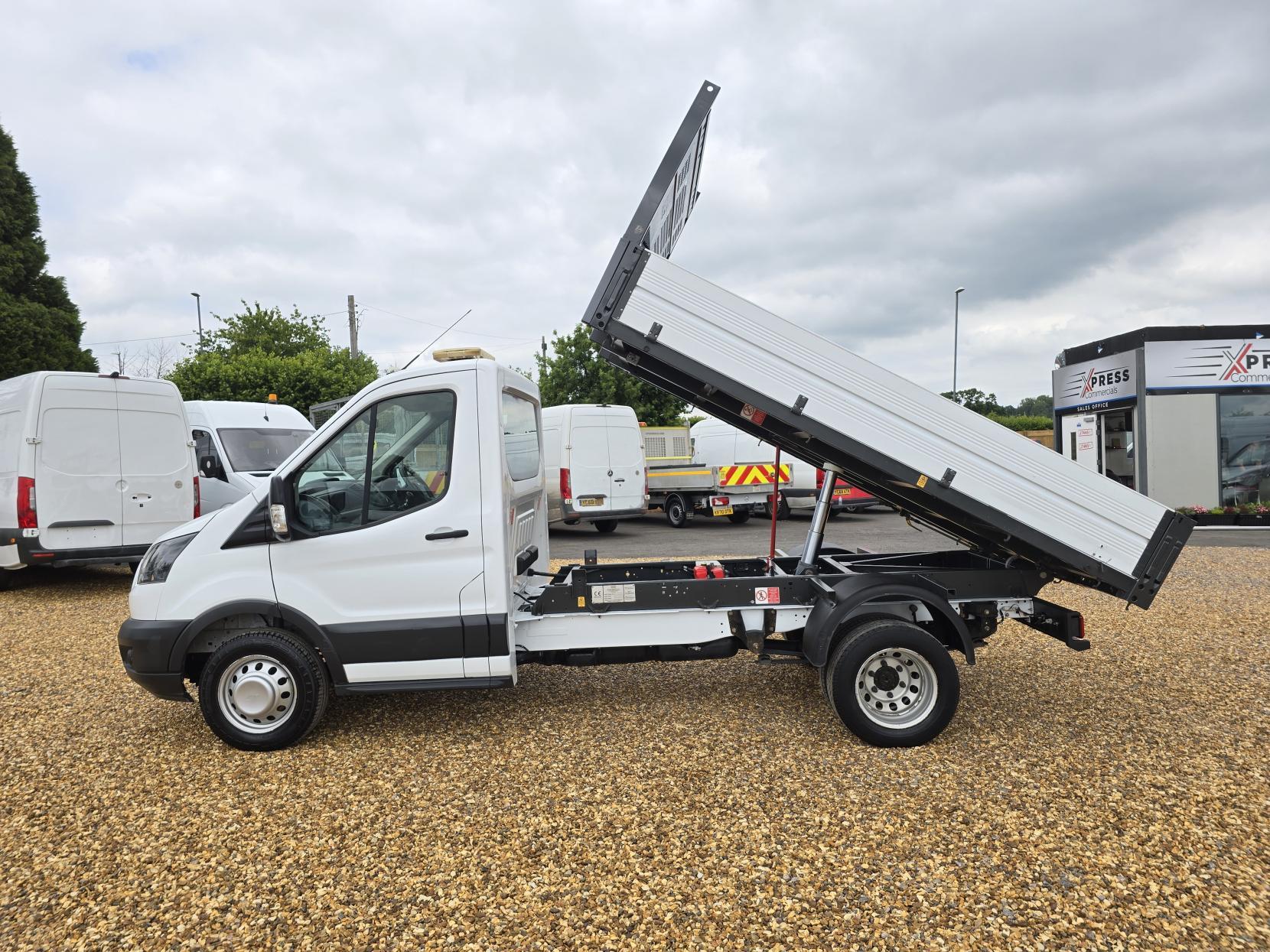 Ford Transit 2.0 350 EcoBlue 1-Way Tipper 2dr Diesel Manual RWD L2 Euro 6 (s/s) (1-Stop) (130 ps)