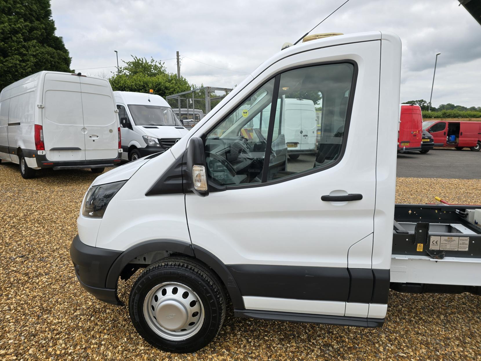 Ford Transit 2.0 350 EcoBlue 1-Way Tipper 2dr Diesel Manual RWD L2 Euro 6 (s/s) (1-Stop) (130 ps)