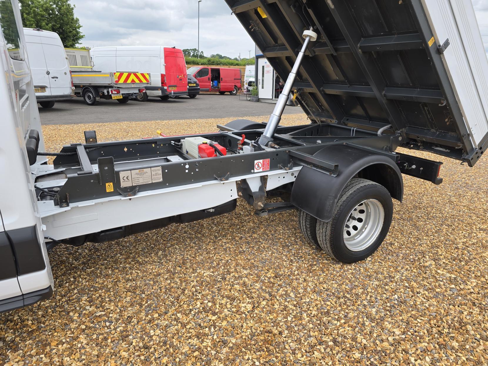 Ford Transit 2.0 350 EcoBlue 1-Way Tipper 2dr Diesel Manual RWD L2 Euro 6 (s/s) (1-Stop) (130 ps)