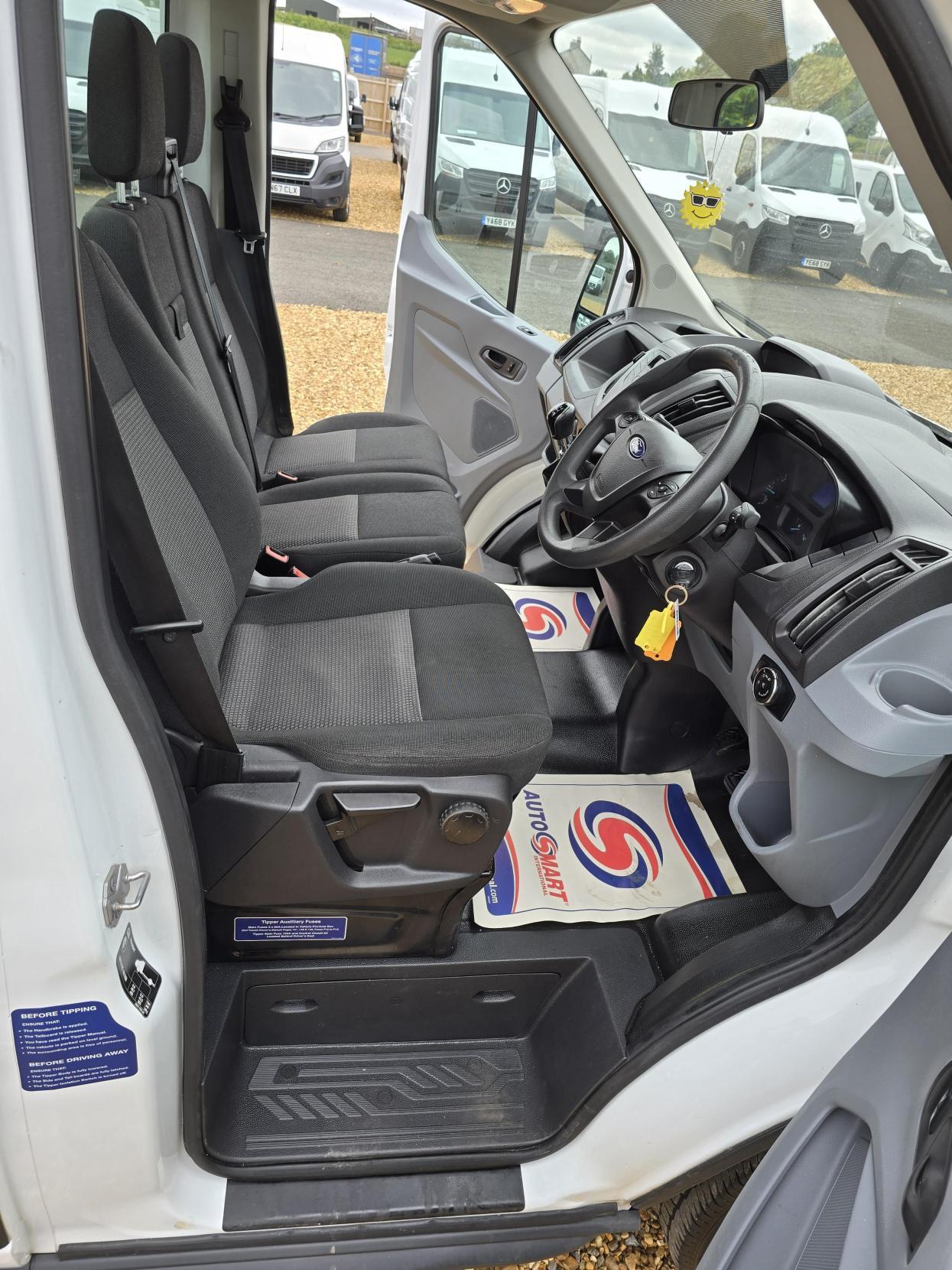 Ford Transit 2.0 350 EcoBlue 1-Way Tipper 2dr Diesel Manual RWD L2 Euro 6 (s/s) (1-Stop) (130 ps)